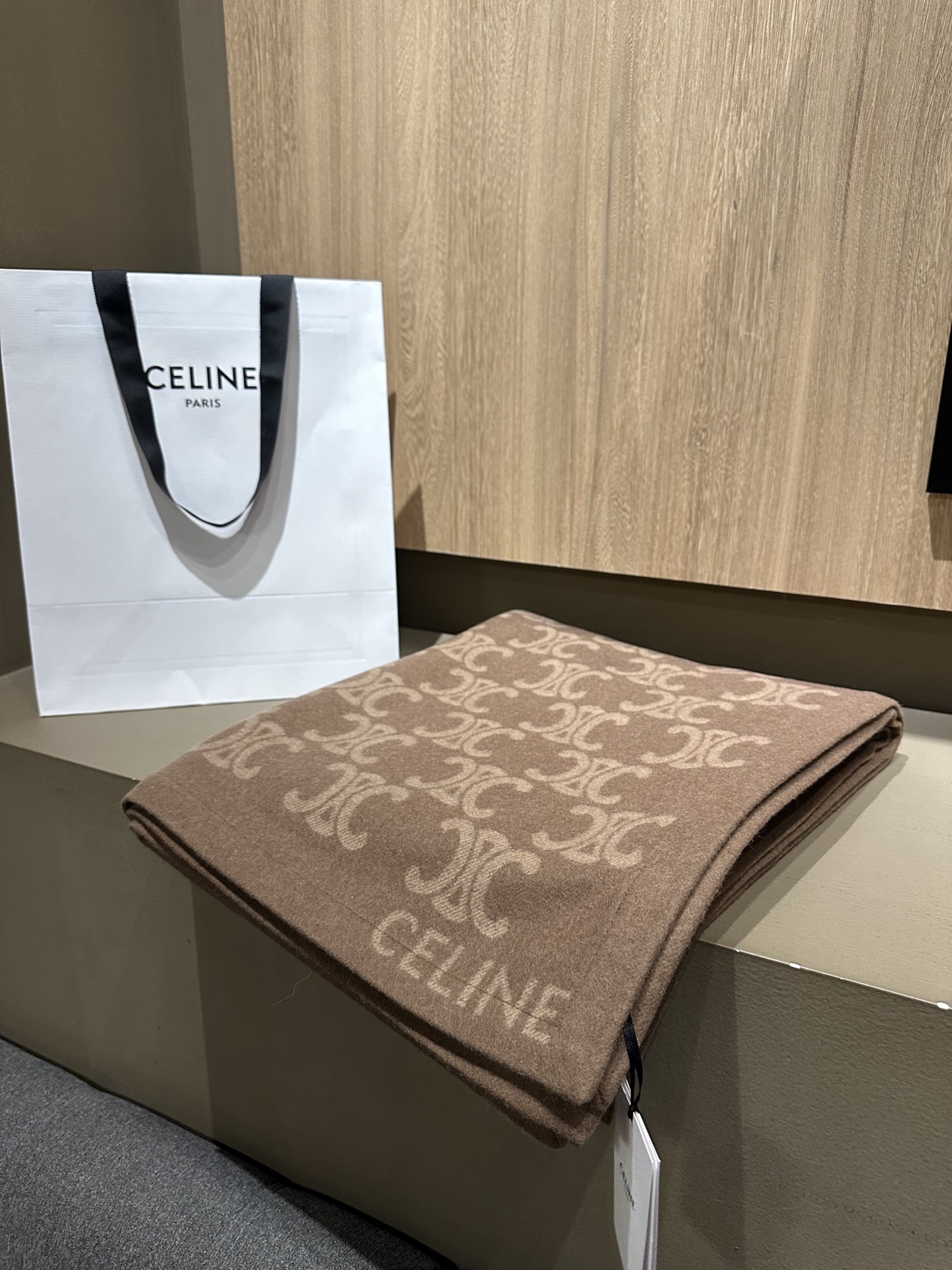 Celine Wool Blanket, 100% Australian Wool, Warm and Stylish, 180 x 140 cm