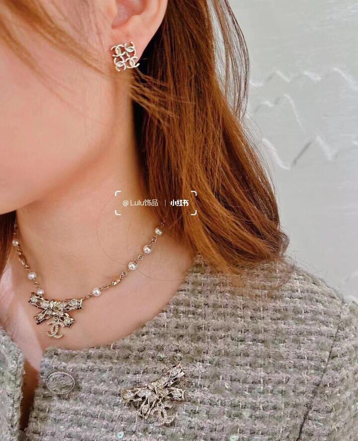 Chanel luxury necklace 4