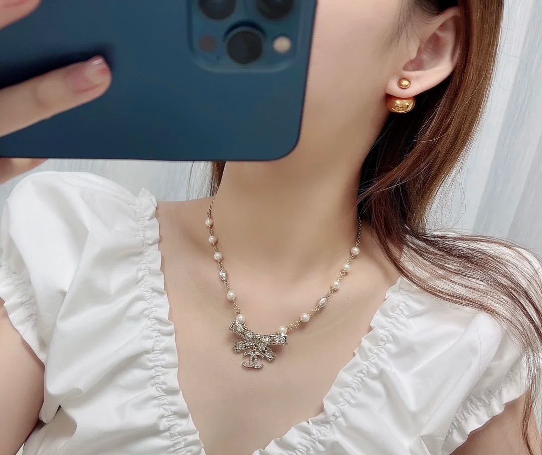 Chanel luxury necklace 5