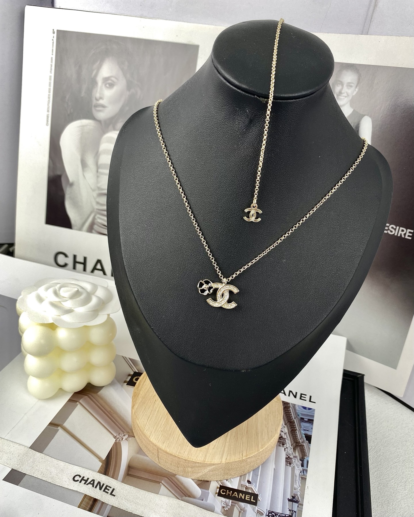 NO:553407,CHA New Black Camellia Flower Clavicle Chain Simple Necklace, Chanel Necklace, Chanel, Necklace19860909CHA 新款 黑色山茶花 小花 锁骨链 简约款 项链,香奈儿项链,chanel,necklace,Jewelry