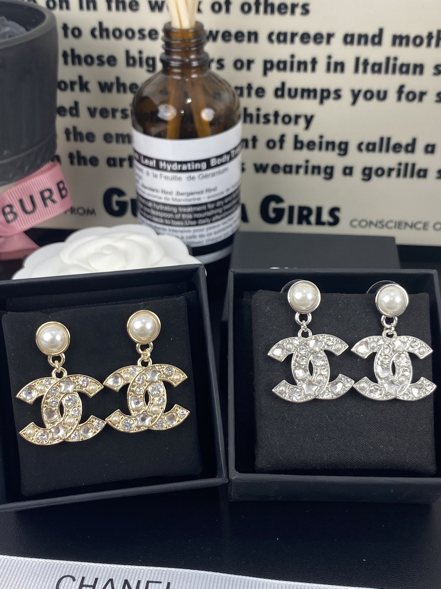 NO:104547,Little Fragrant Five-pointed Star Love Diamond Pearl Pendant Earrings Gold and Silver, Chanel Earrings, Chanel, earrings19860909小香五角星爱心 镶钻 珍珠吊坠耳环 金色银色,香奈儿耳钉,chanel,earrings,Jewelry