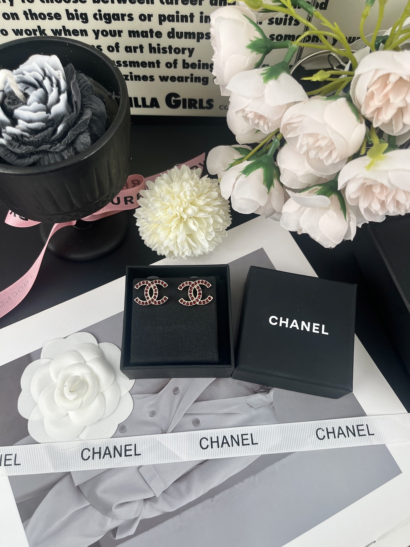 NO:360222,Xiaoxiang new style 25a amber double c red diamond gold earrings, Chanel earrings, chanel19860909小香新款 25a琥珀色 双c红钻 金色耳钉,香奈儿耳钉,chanel,Jewelry