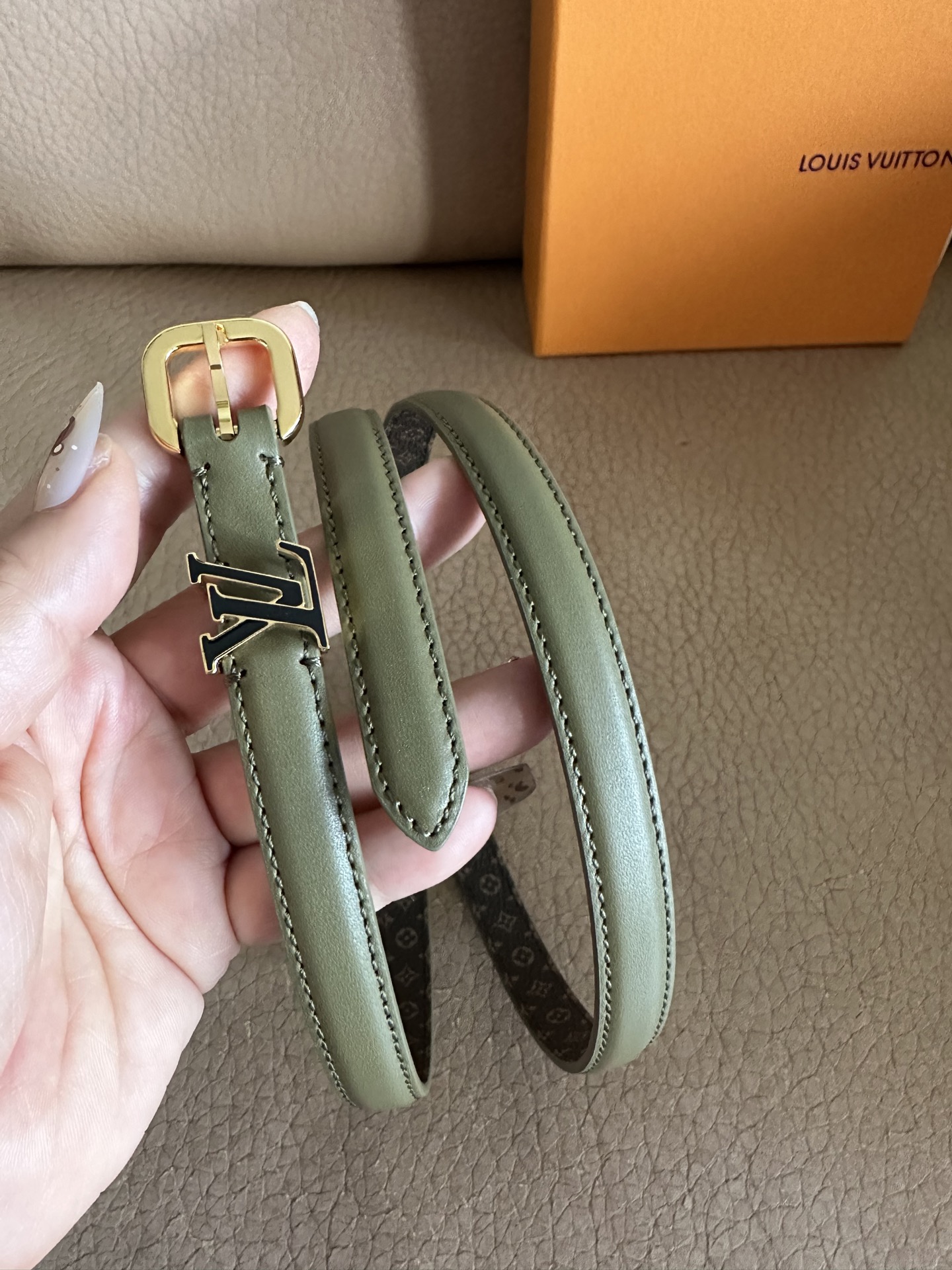 Louis Vuitton Darling Reversible Leather Belt, Iconic LV Buckle, Olive Green 6 i1756720045509 58 0 4