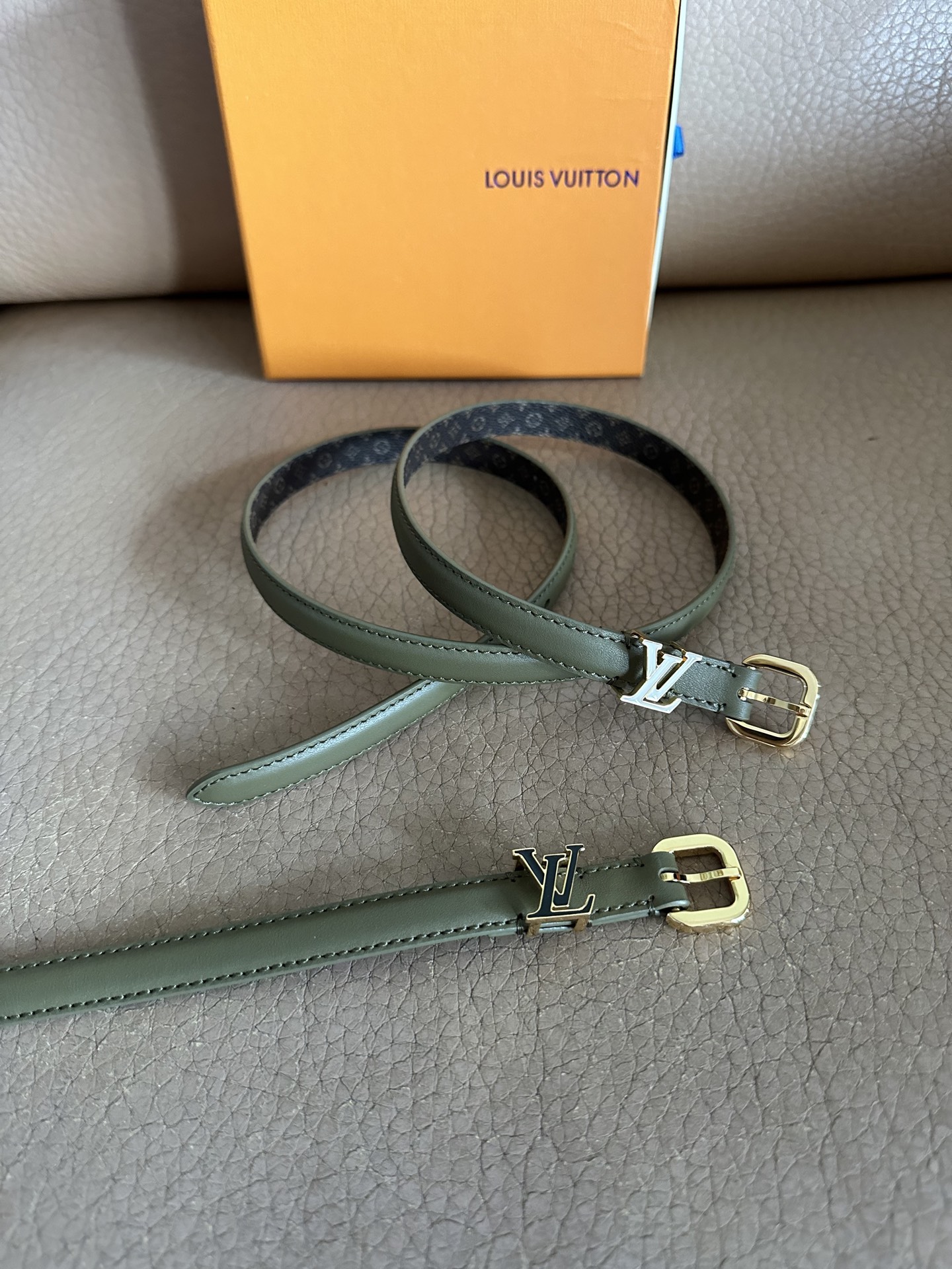 Louis Vuitton Darling Reversible Leather Belt, Iconic LV Buckle, Olive Green 2 i1756720045510 2302 0 0