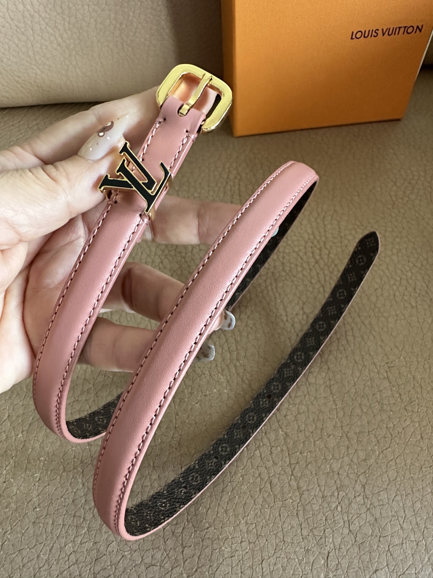 Louis Vuitton Darling Belt: Pink Leather with Iconic LV Buckle, Elegant Style 1 i1756771444539 453 0 0