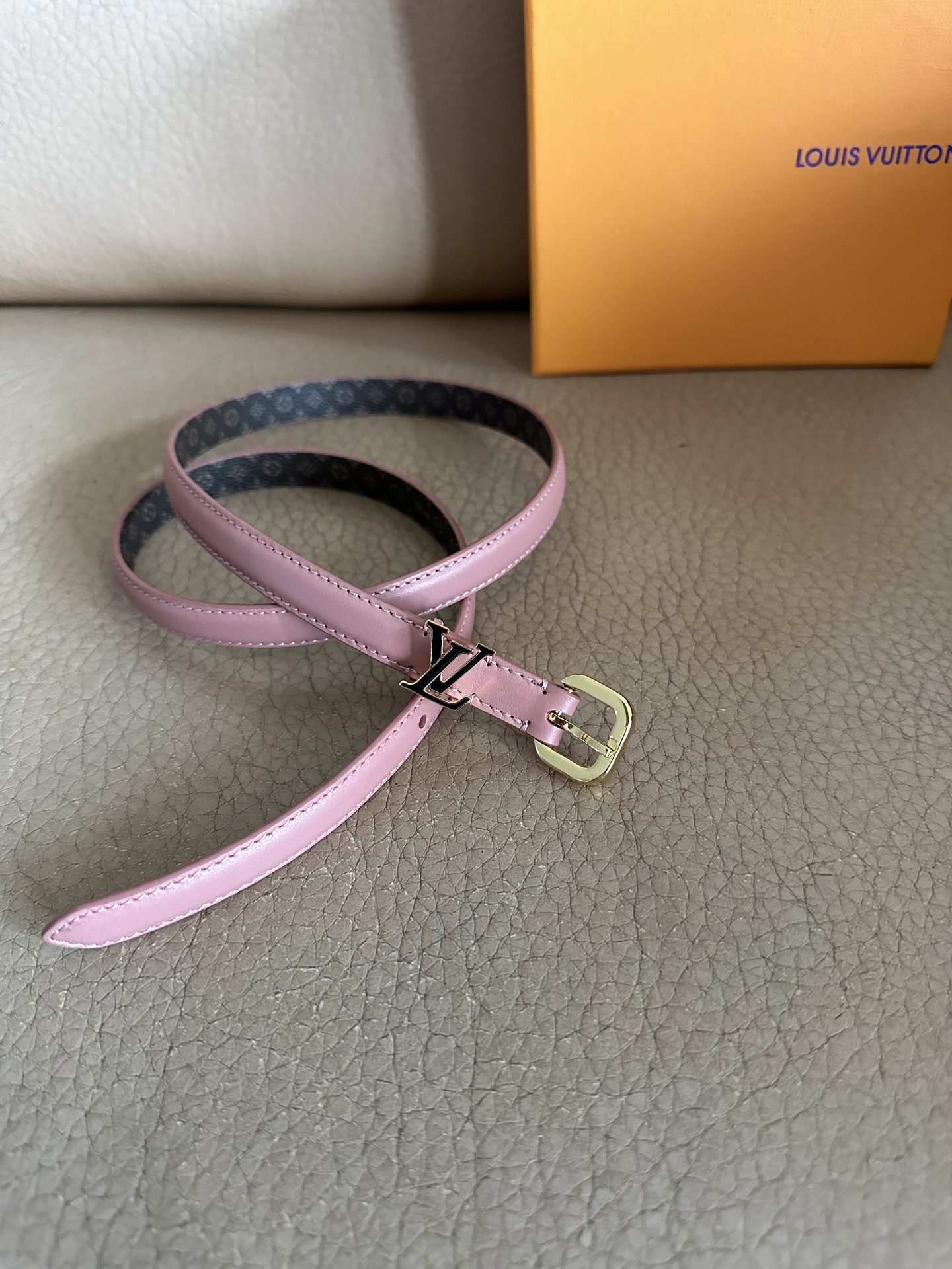 Louis Vuitton Darling Belt: Pink Leather with Iconic LV Buckle, Elegant Style 3 i1756771444539 8661 0 2
