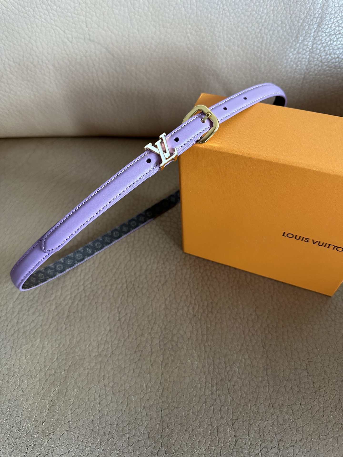 Louis Vuitton Darling Belt: Elegant Purple Leather with LV Logo Buckle 7 i1756771554938 627 0 5