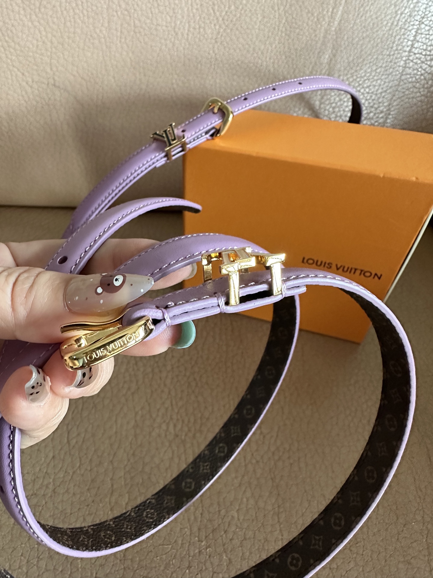 Louis Vuitton Darling Belt: Elegant Purple Leather with LV Logo Buckle 10 i1756771556488 6935 0 8