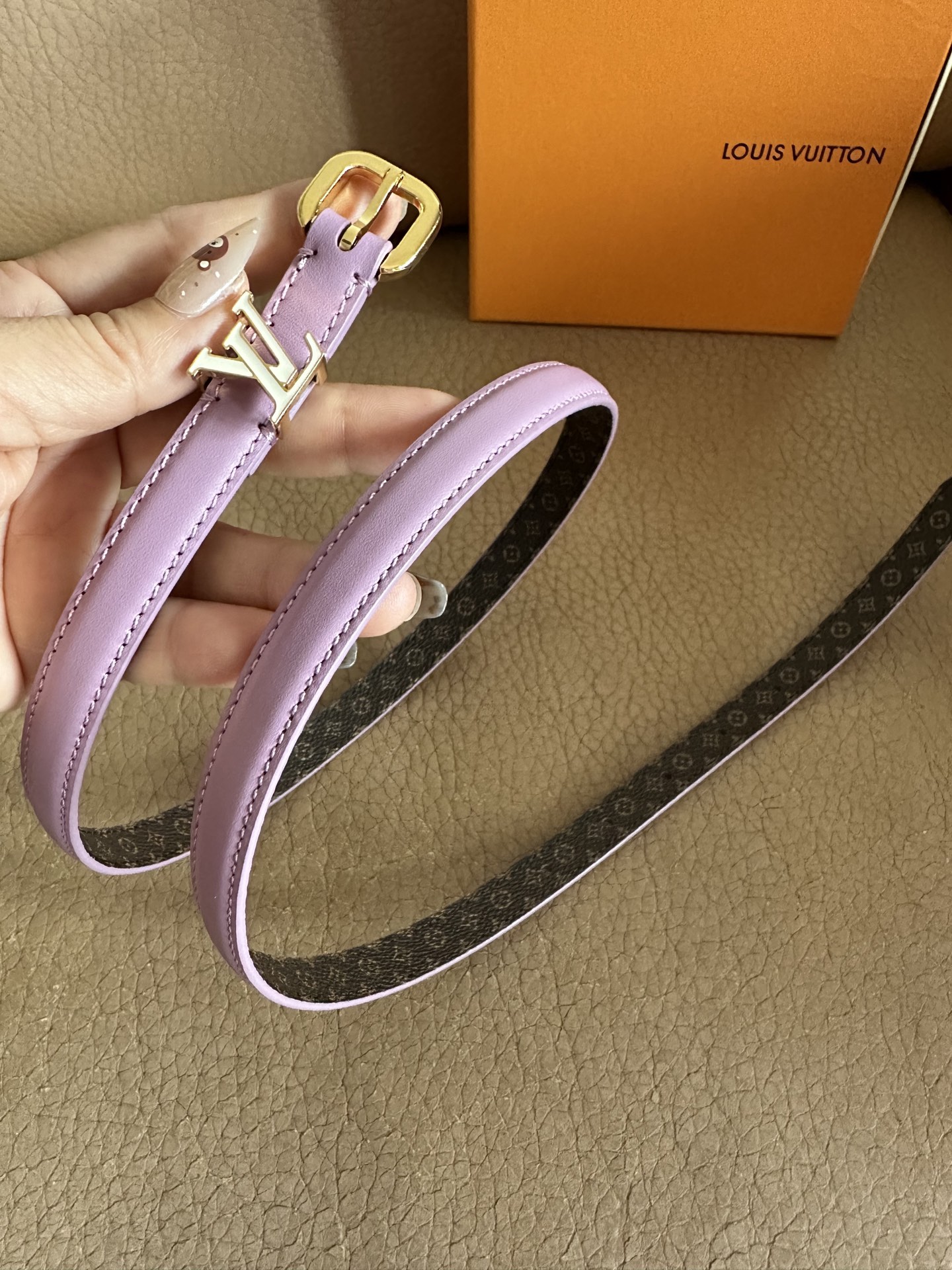 Louis Vuitton Darling Belt: Elegant Purple Leather with LV Logo Buckle 9 i1756771556498 4168 0 7