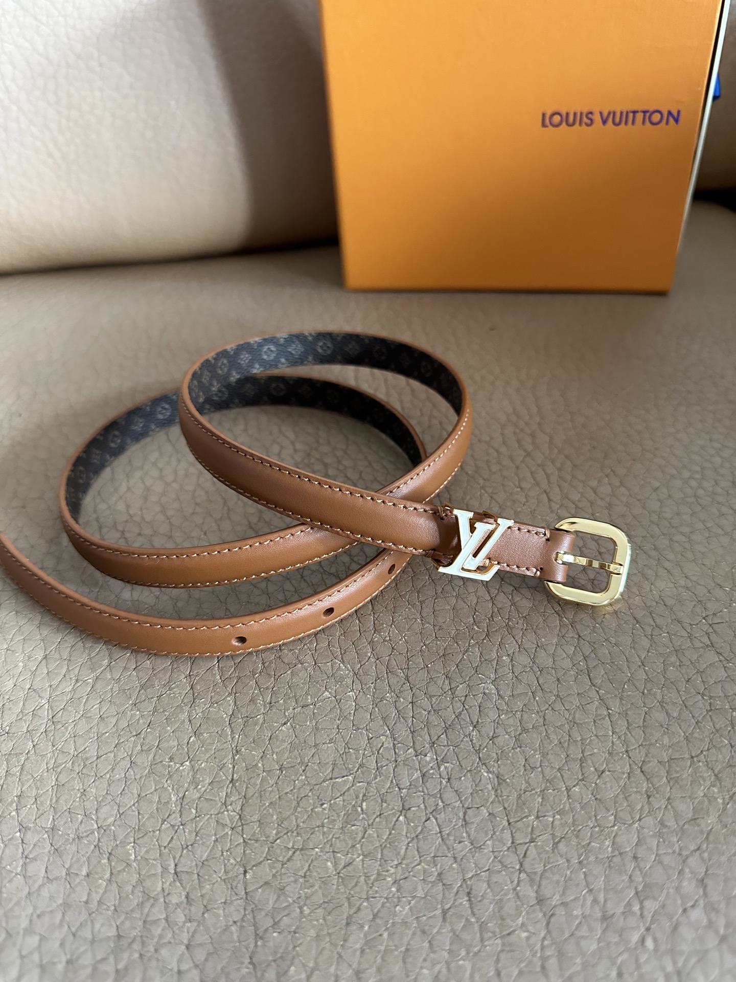 Louis Vuitton Darling Belt: Classic Style, Iconic Buckle, Multiple Colors 2 i1756771881298 3908 0 0