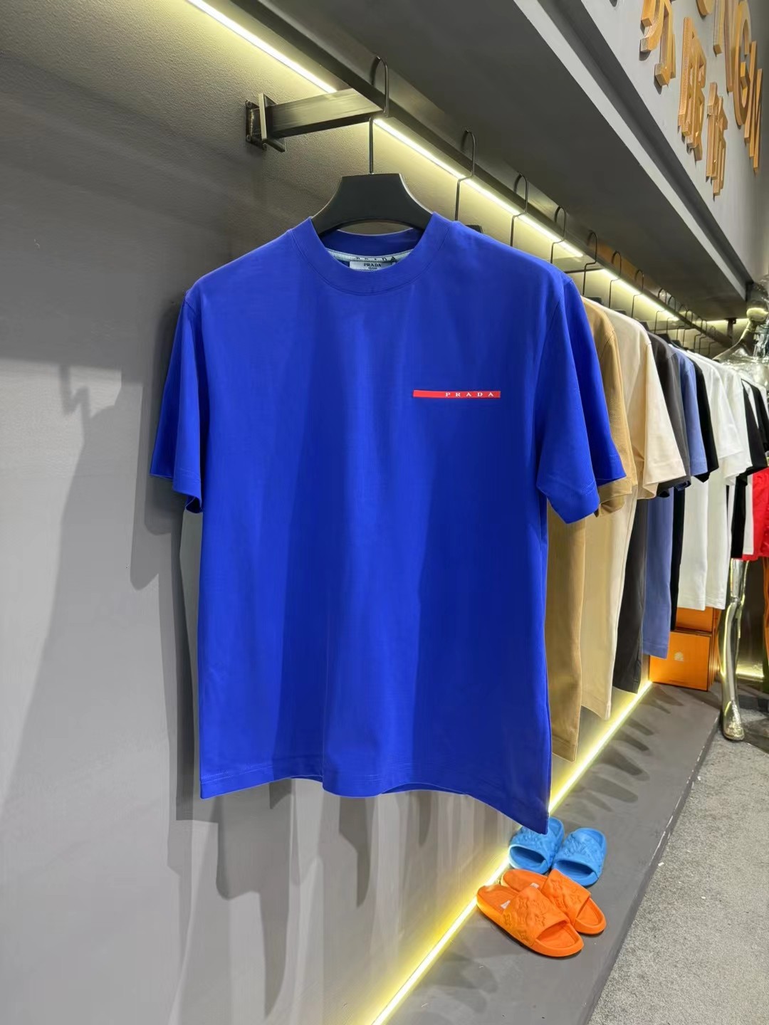 NO:495855,New 25ss P-home classic model is coming, selected fabrics with high-split high-density double-strand Xinjiang long-length cotton, comfortable and soft, customized logo, classic and versatile, seven colors, SMLXLXXL (small and micro),,alexander wang19860909上新 25ss P家经典款爆款来袭 面料精选高支高密双股新疆长绒棉 手感舒适柔软 定制logo 经典百搭 七色 码数SMLXLXXL（小微阔）,,alexander wang,Men's clothing