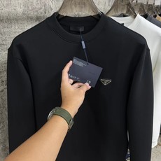 P家 2026秋冬最新款太空棉卫衣,独家发售!原版复刻,独家设计,超强工艺!极其奢华!版型超赞!🌟 码数S-XL P家 2026秋冬最新款太空棉卫衣,独家发售!原版复刻,独家设计,超强工艺!极其奢华!版型超赞!🌟 码数S-XL
