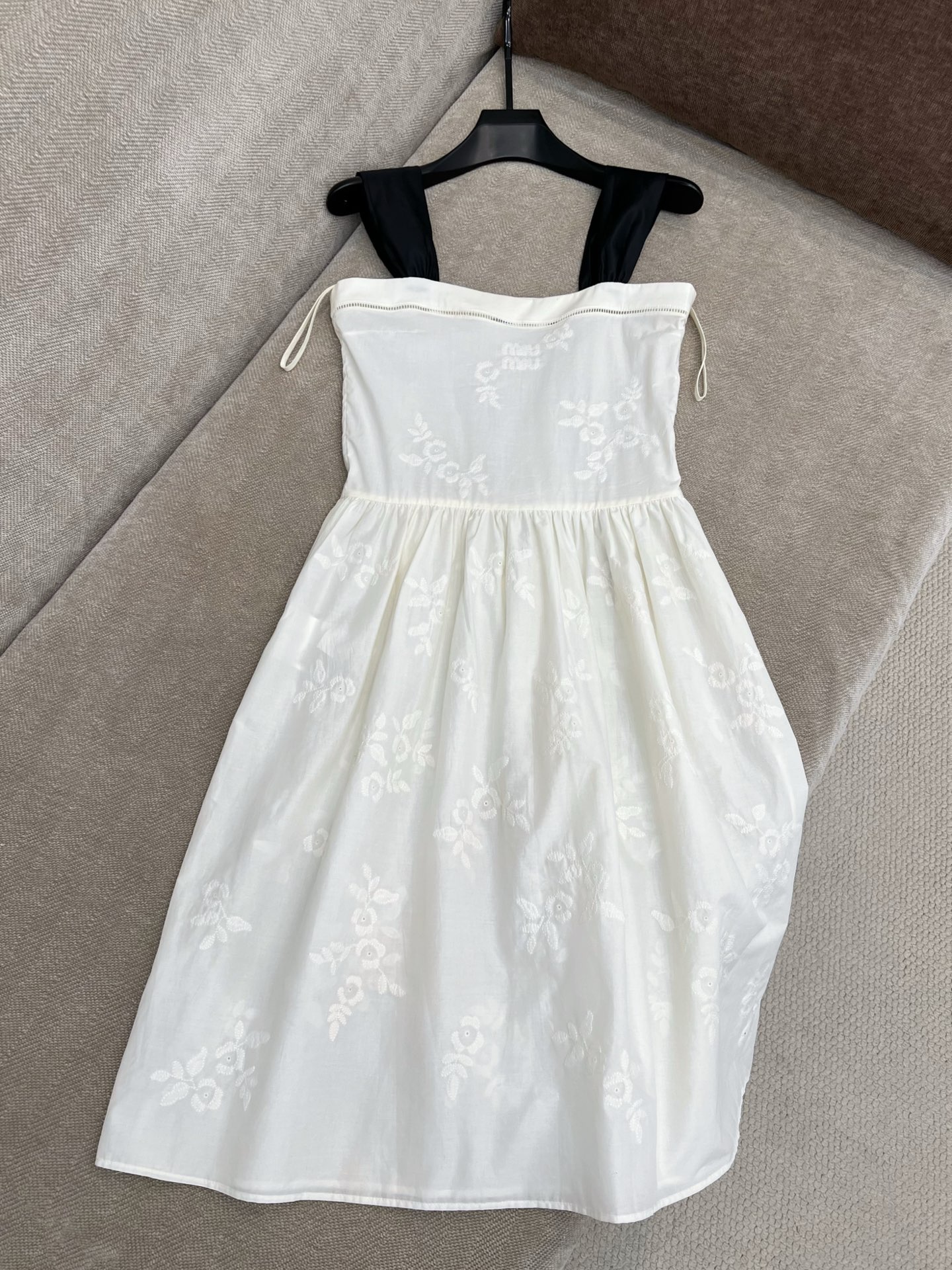 Miu Miu Embroidered Mini Dress - Spring/Summer 2025 Collection 2 i1747098212110 3895 0 0