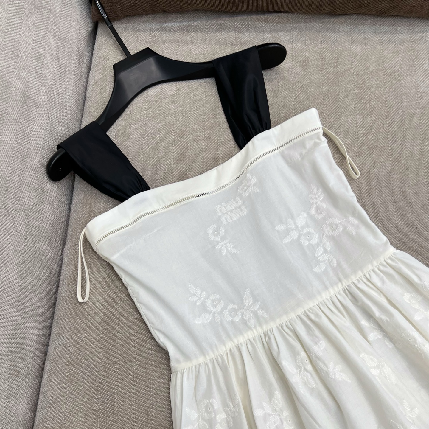 Miu Miu Embroidered Mini Dress - Spring/Summer 2025 Collection 4 i1747098213405 9499 0 2