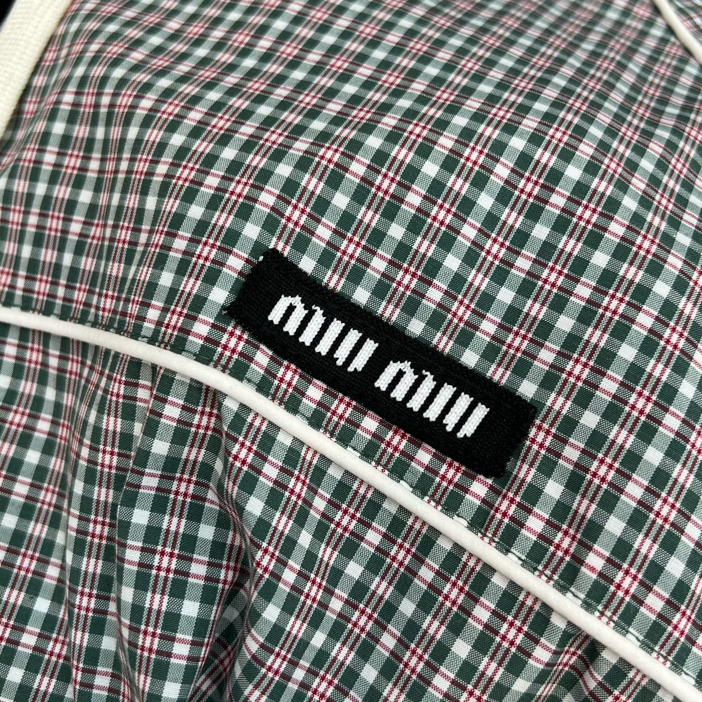 Miu Miu 25SS Plaid Windbreaker - Chic Oversized Hooded Jacket 7 i1747445793292 7565 0 4