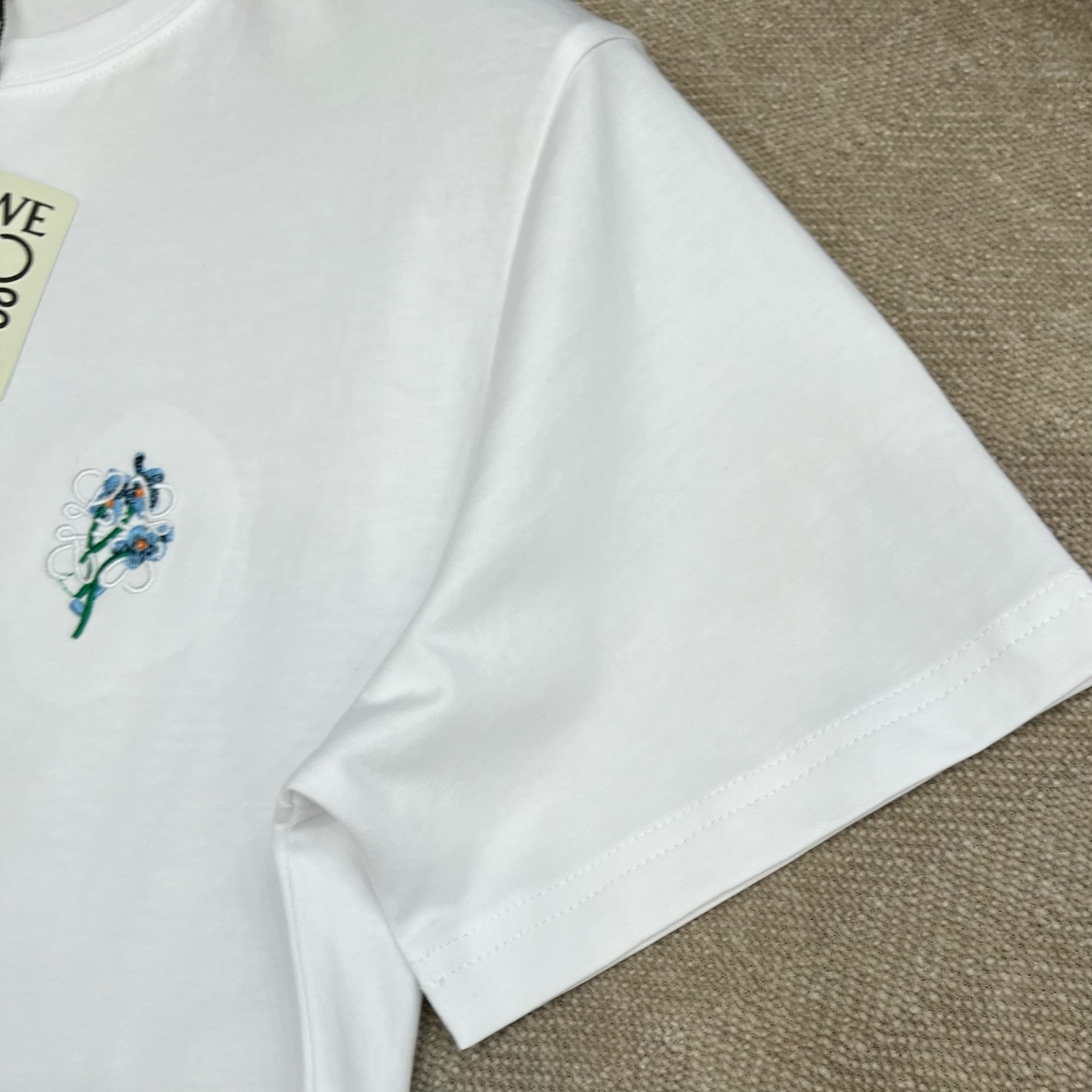 Loewe Women's Embroidered Floral T-Shirt | Short Sleeve, Crew Neck, Summer Style 5 i1748563631487 8670 0 3