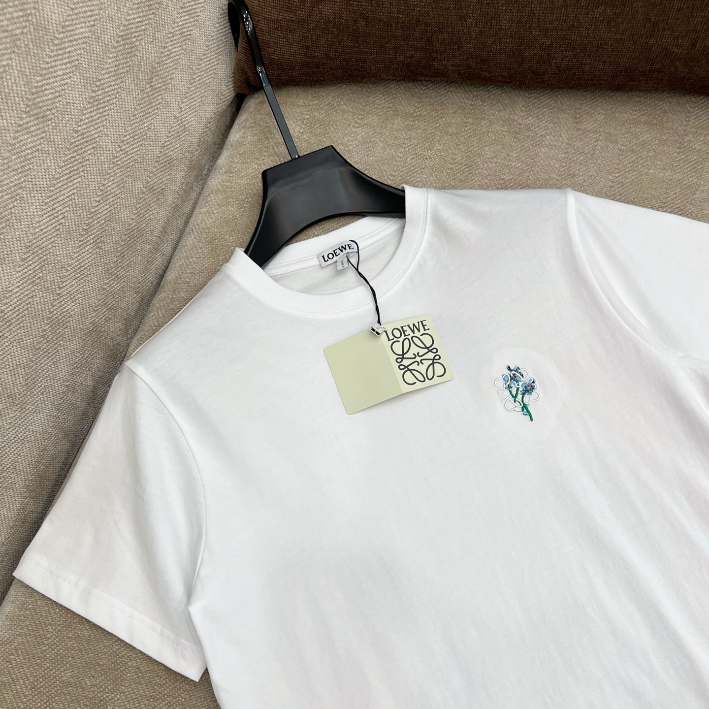 Loewe Women's Embroidered Floral T-Shirt | Short Sleeve, Crew Neck, Summer Style 4 i1748563631525 5210 0 2