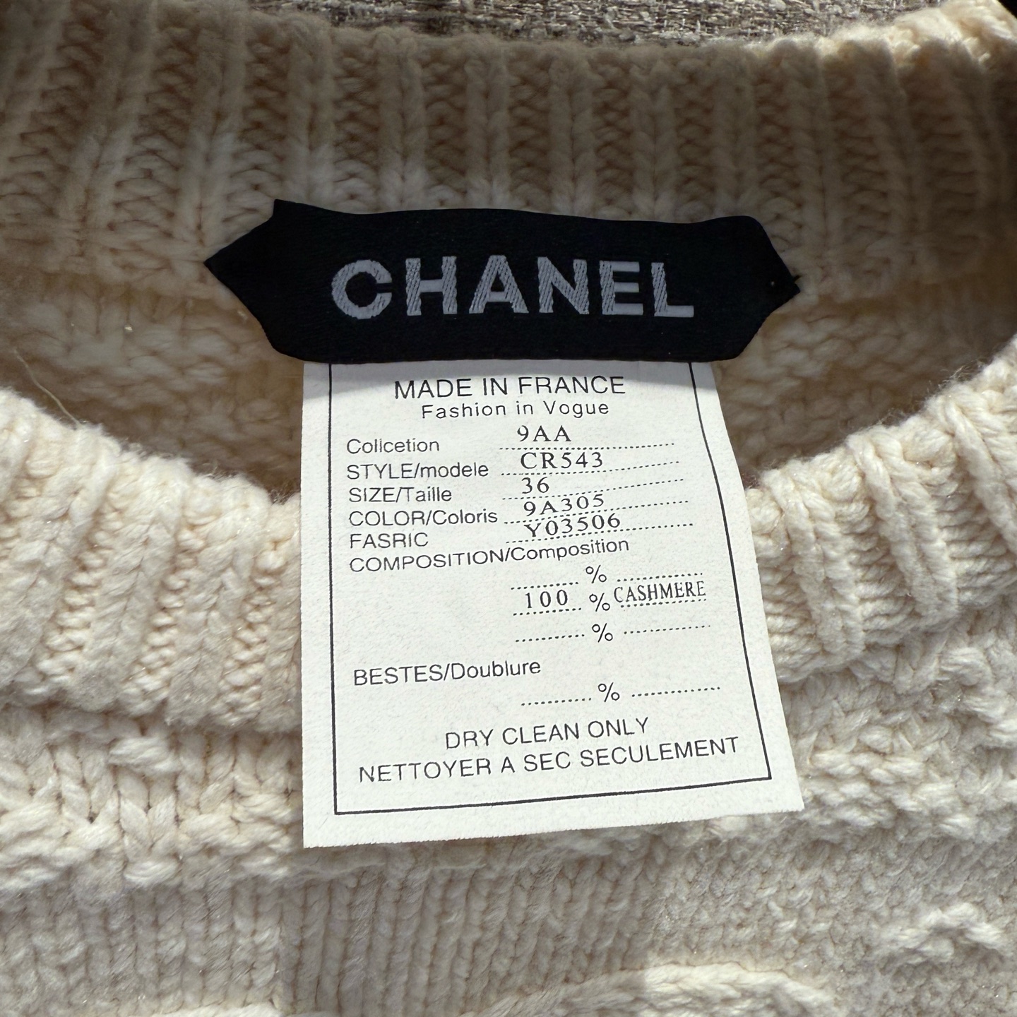 Chanel 25B Cashmere Knit Sweater with Hand-Crocheted Double C Logo 8 i1759022959273 6684 0 6