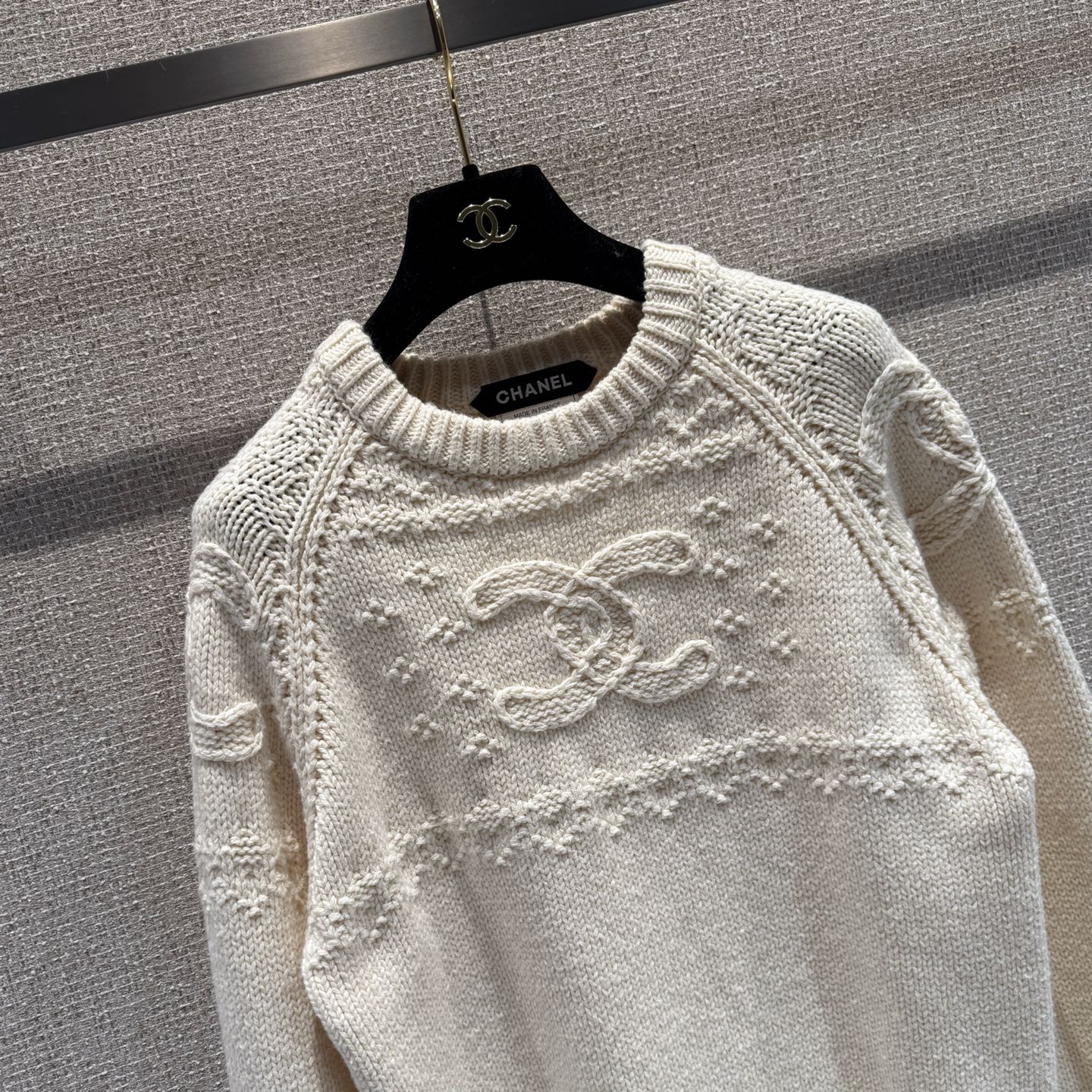 Chanel 25B Cashmere Knit Sweater with Hand-Crocheted Double C Logo 4 i1759022959312 5933 0 2