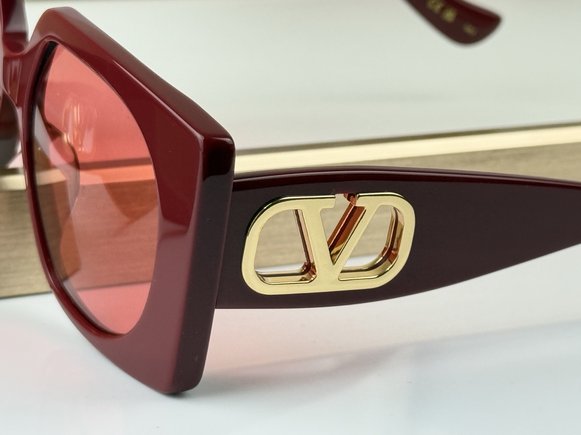 Valentin*Oversized MODEL：VG0002SSIZE：55口19-145