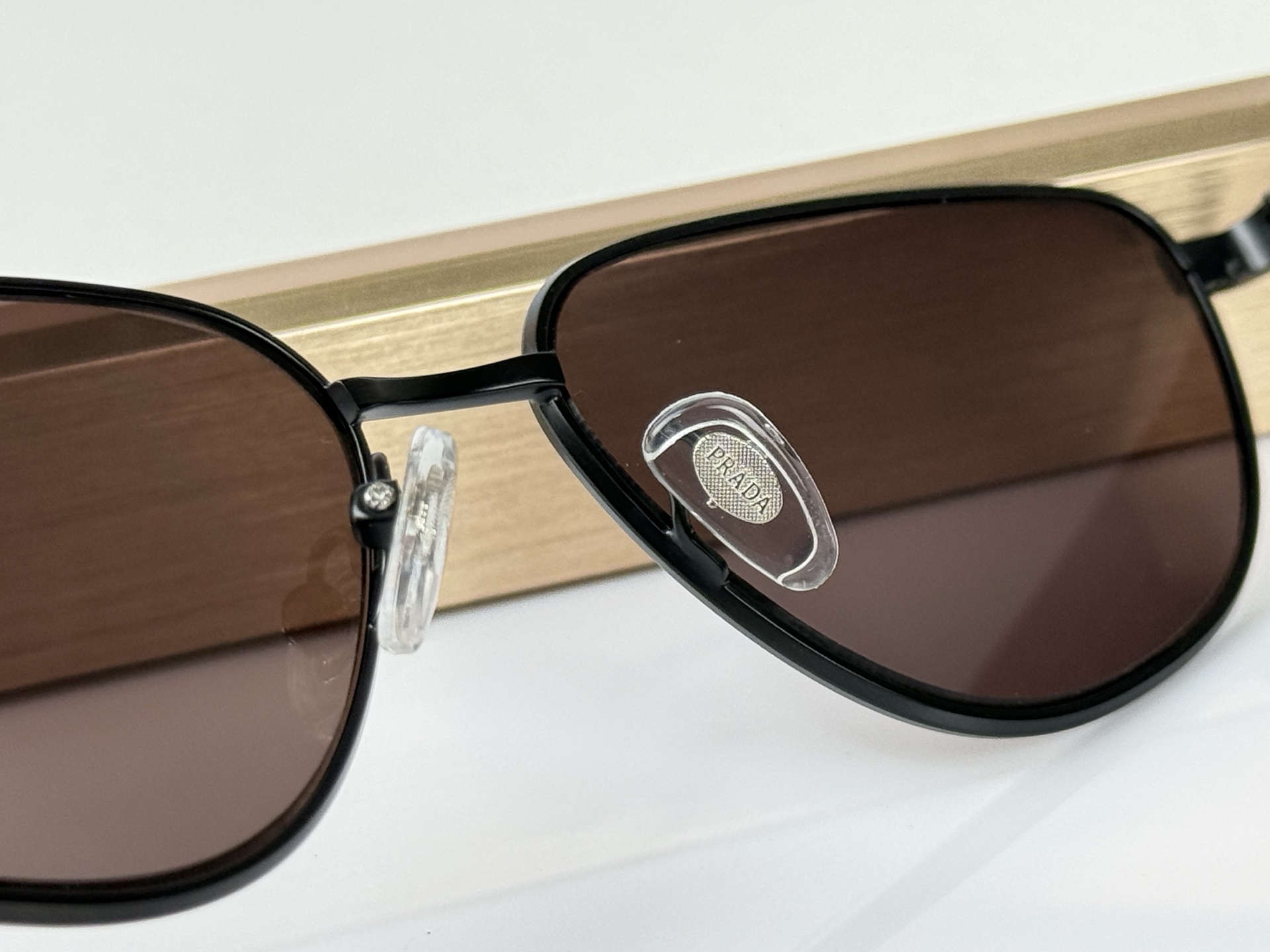 PRADAMOD：PR D51SSize：58口15-147