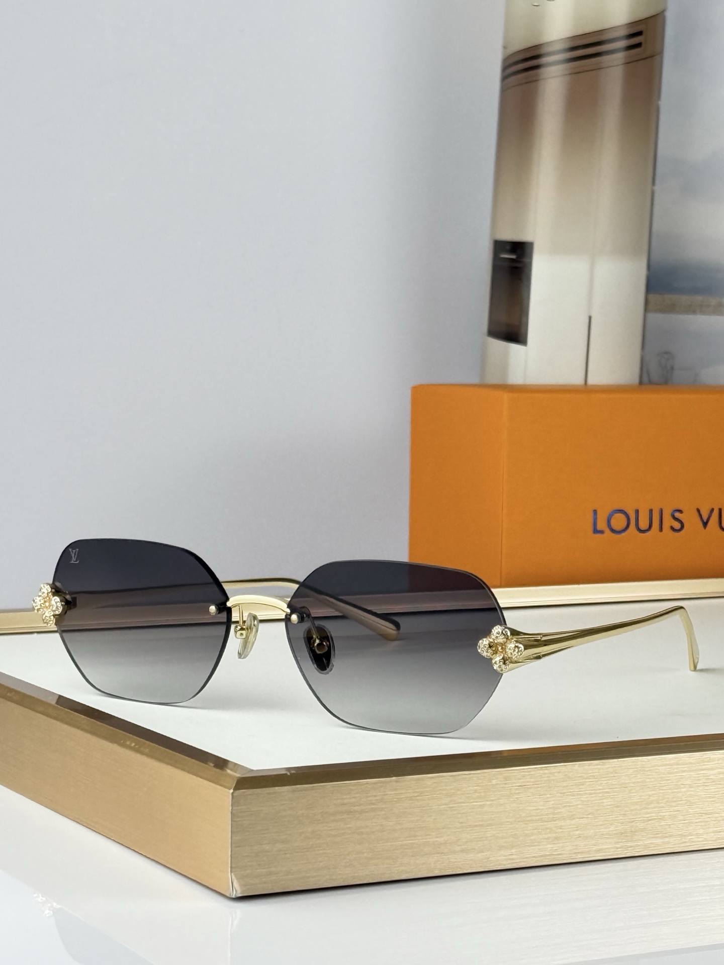Louis Vuitton Model ：Z3324Usize ：62口17-140