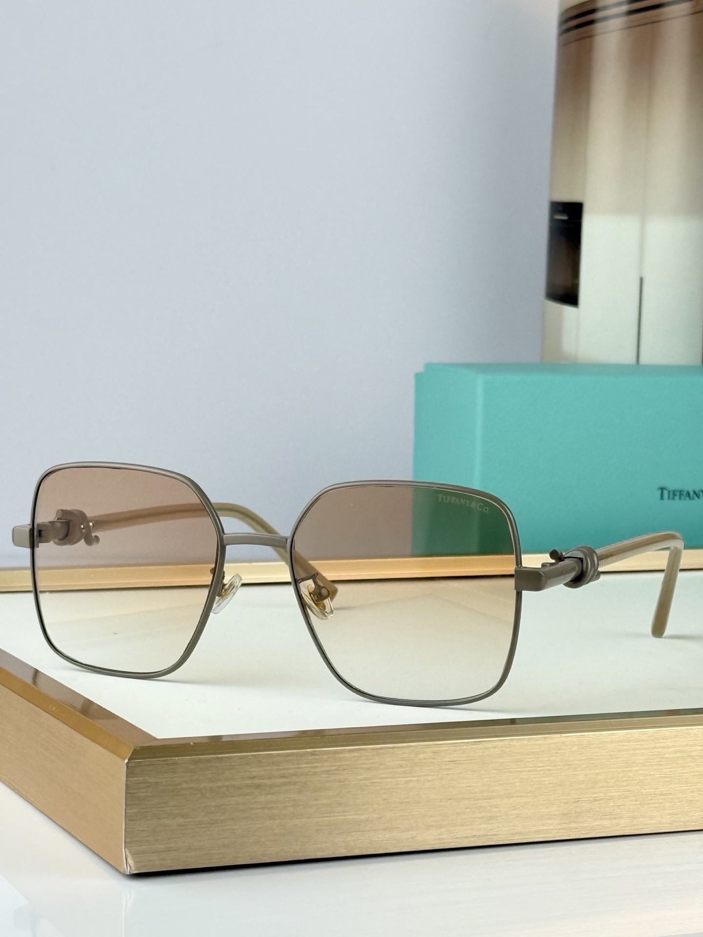 Tiffany&Co.Mod：TF3122Size：57口18-145