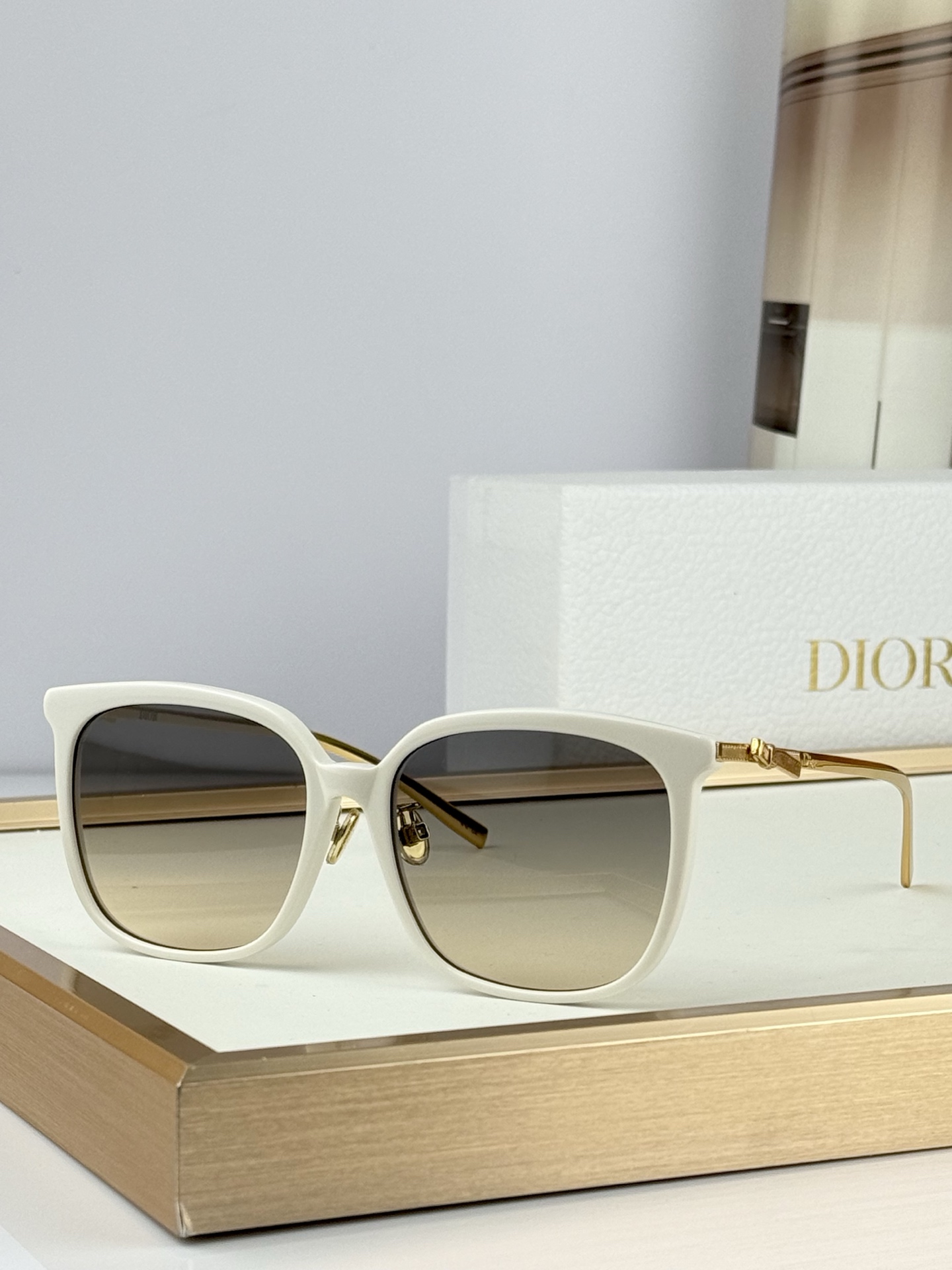 DIORMOD：Dior Bow S1FSize：57口17-145
