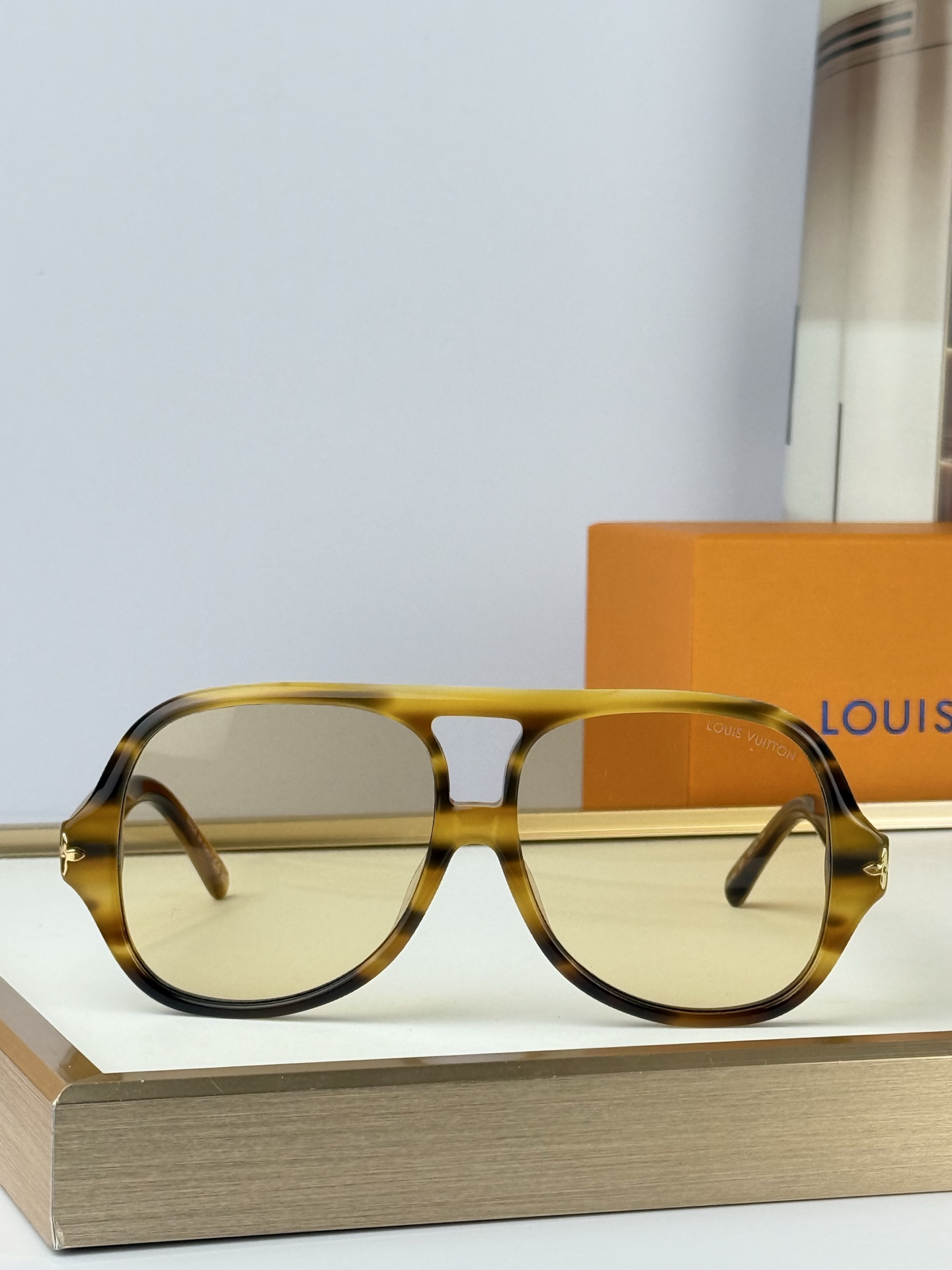 LOUIS VUITTON MOD：Z3476U Oversized Size：58口14 140 