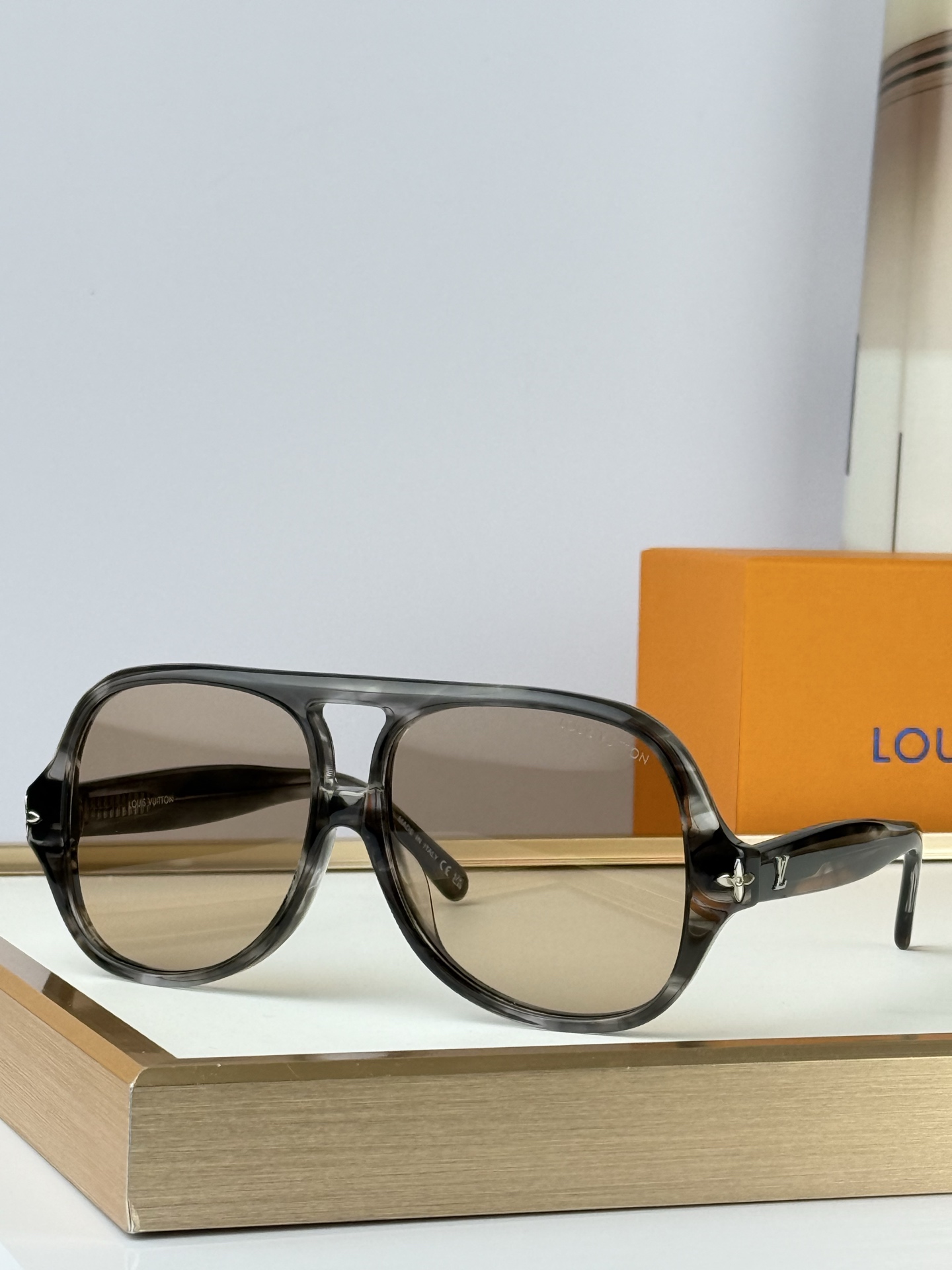 LOUIS VUITTONMOD：Z3476UOversizedSize：58口14 140