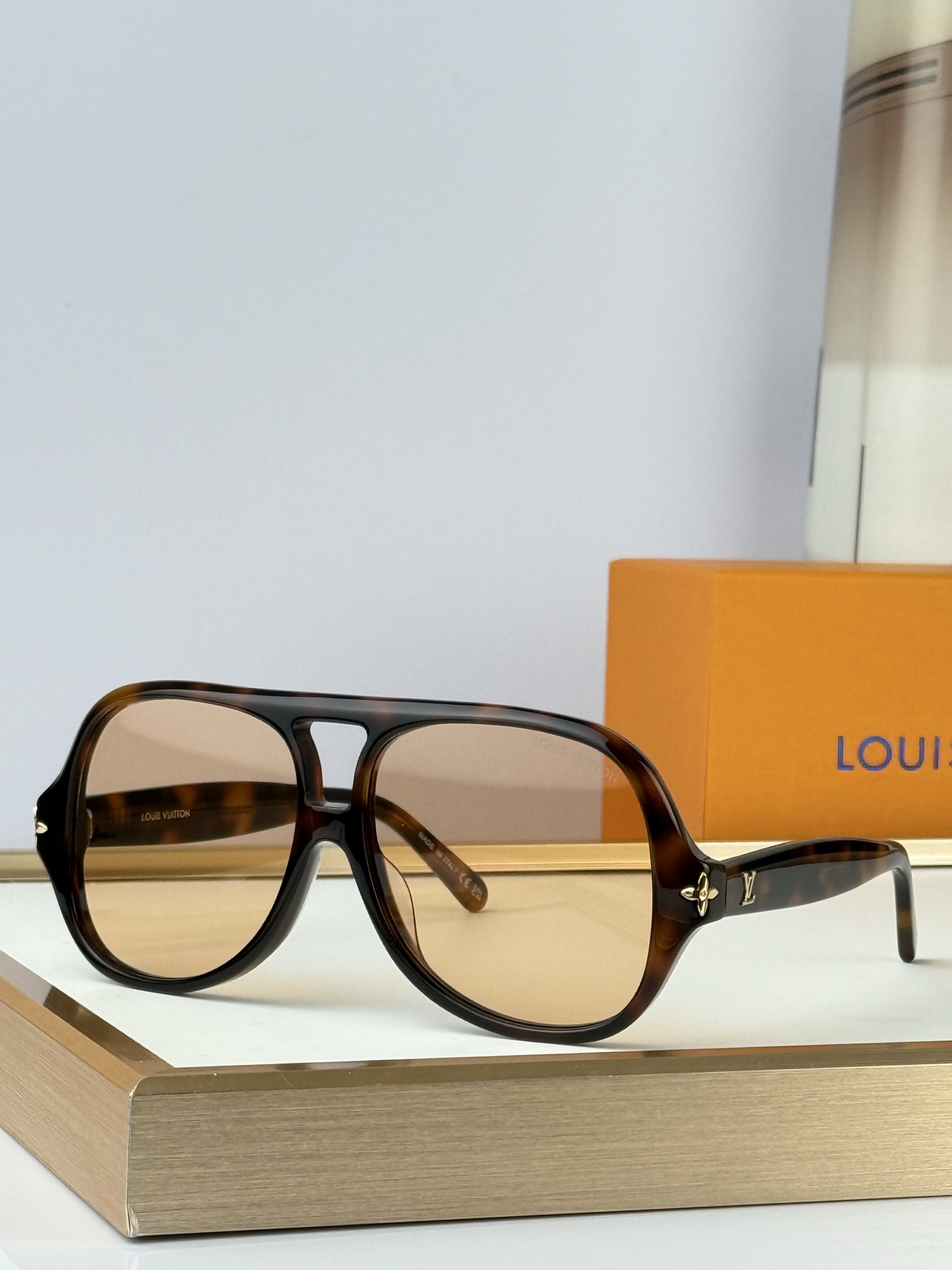 LOUIS VUITTONMOD：Z3476UOversizedSize：58口14 140