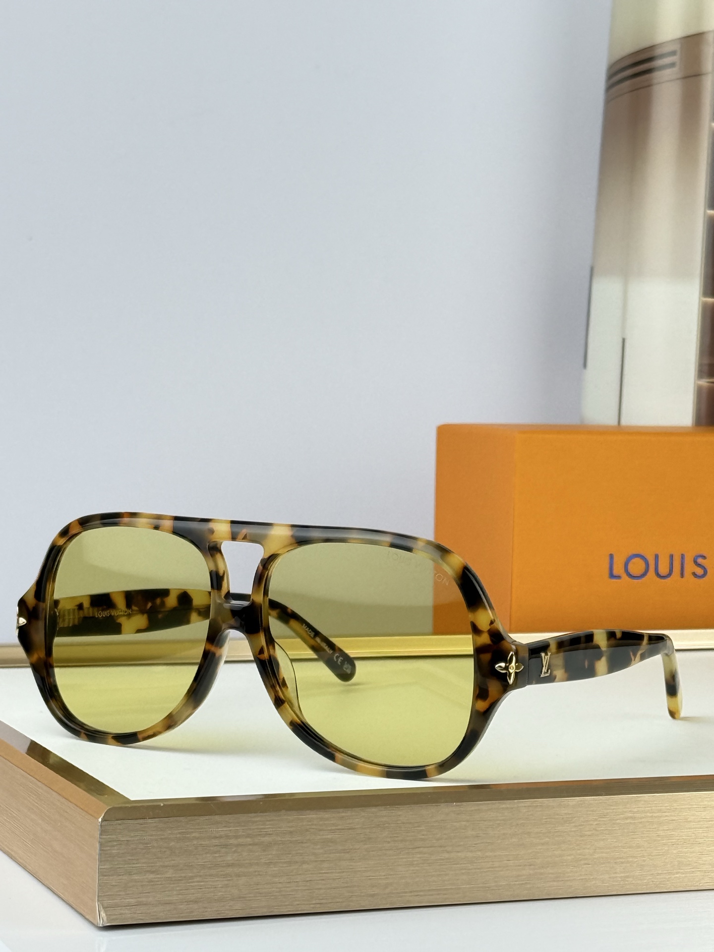 LOUIS VUITTONMOD：Z3476UOversizedSize：58口14 140