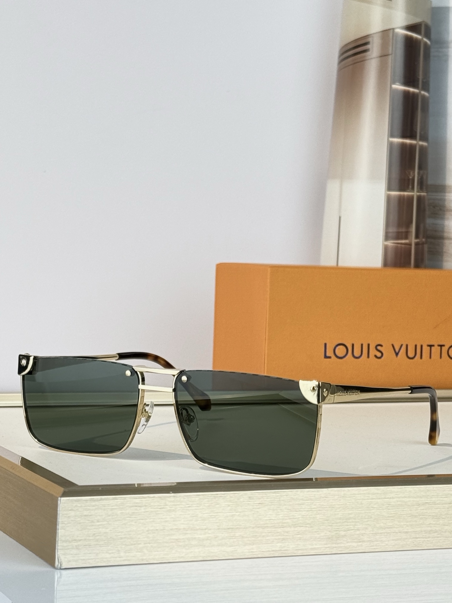 LOUIS VUITTO*MODEL：Z3206USIZE：60口16-145