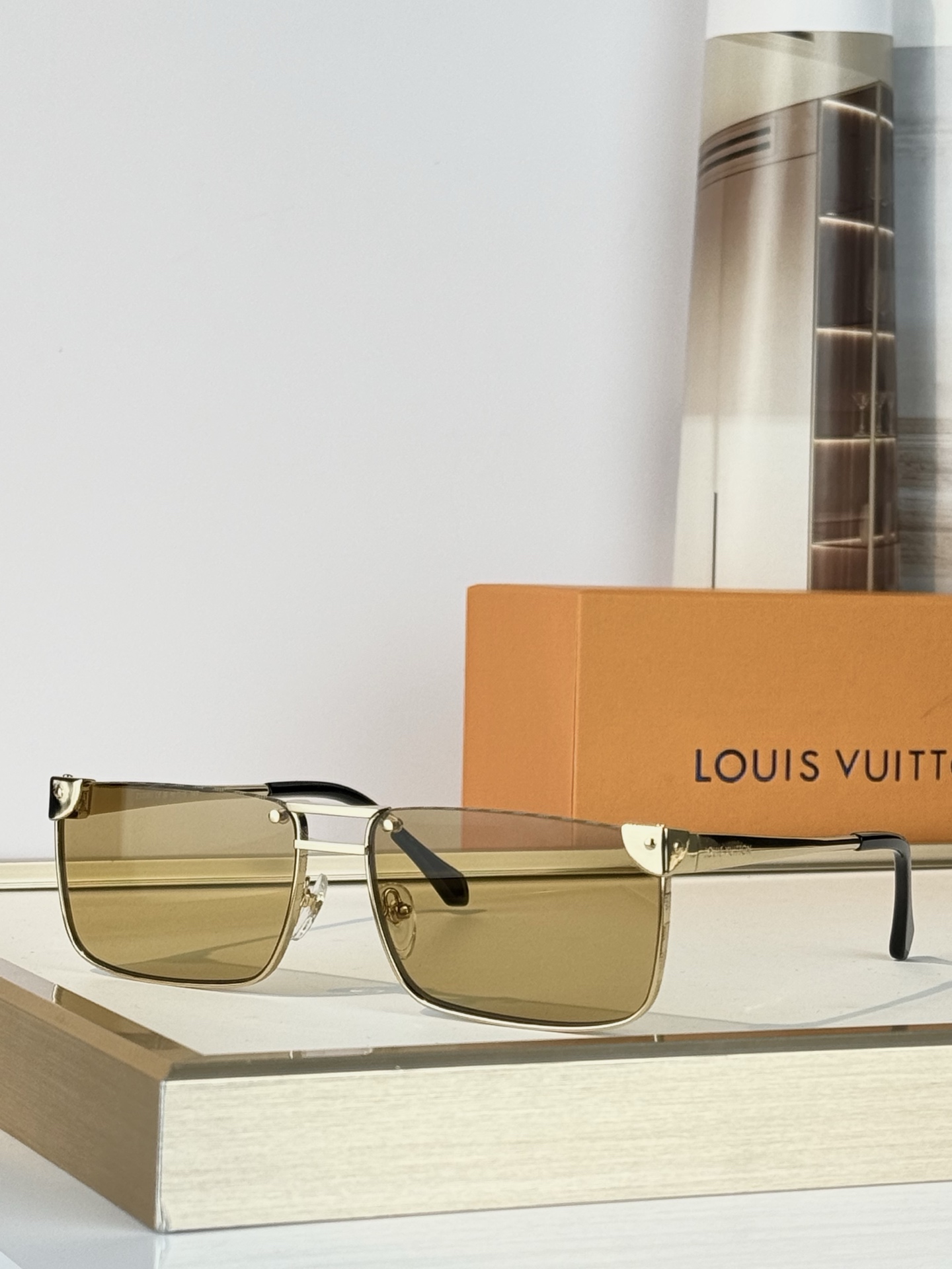 LOUIS VUITTO*MODEL：Z3206USIZE：60口16-145