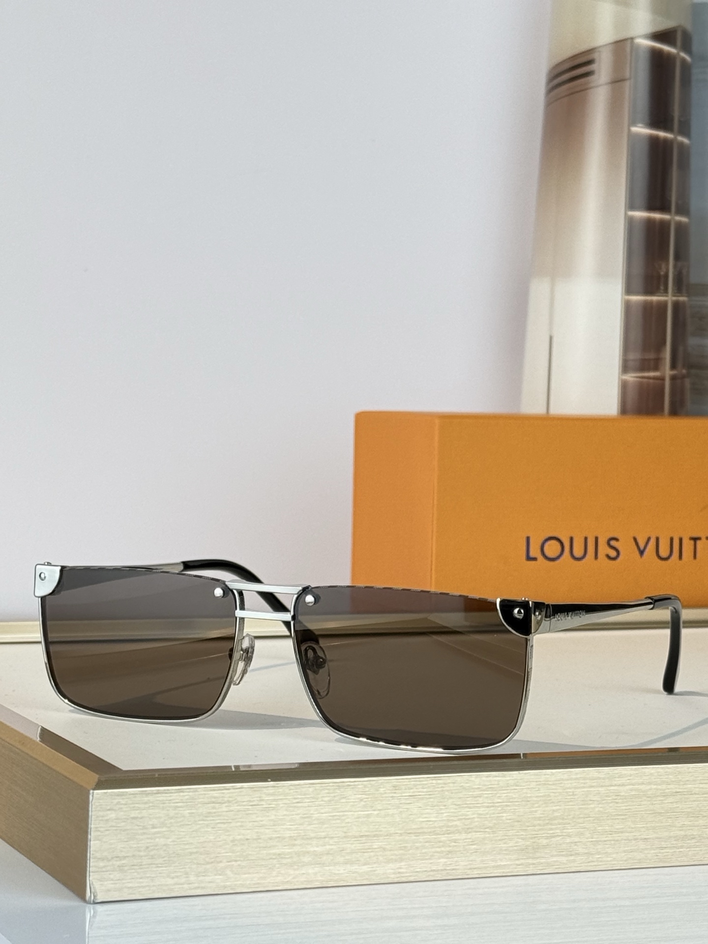 LOUIS VUITTO*MODEL：Z3206USIZE：60口16-145