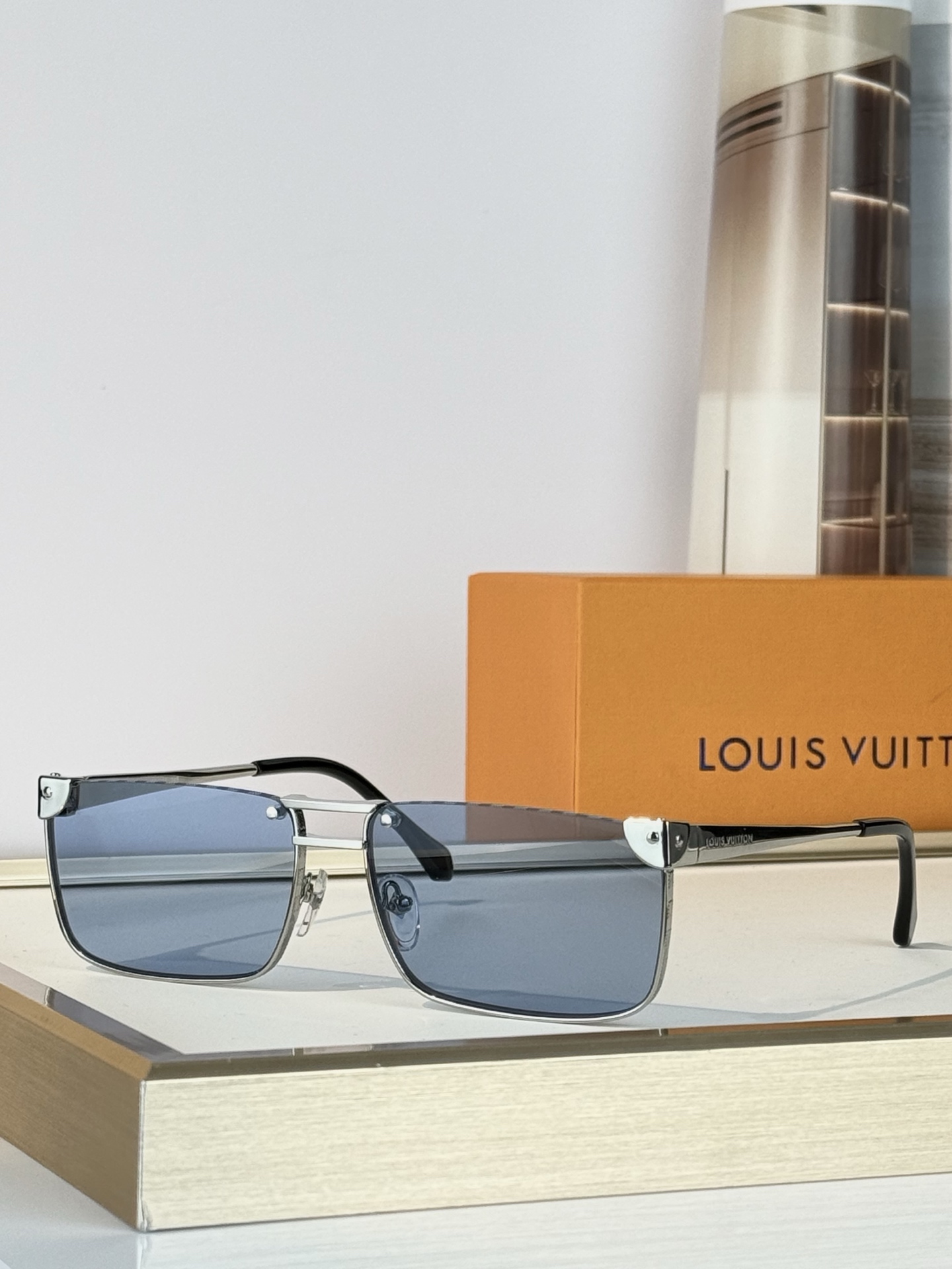 LOUIS VUITTO*MODEL：Z3206USIZE：60口16-145