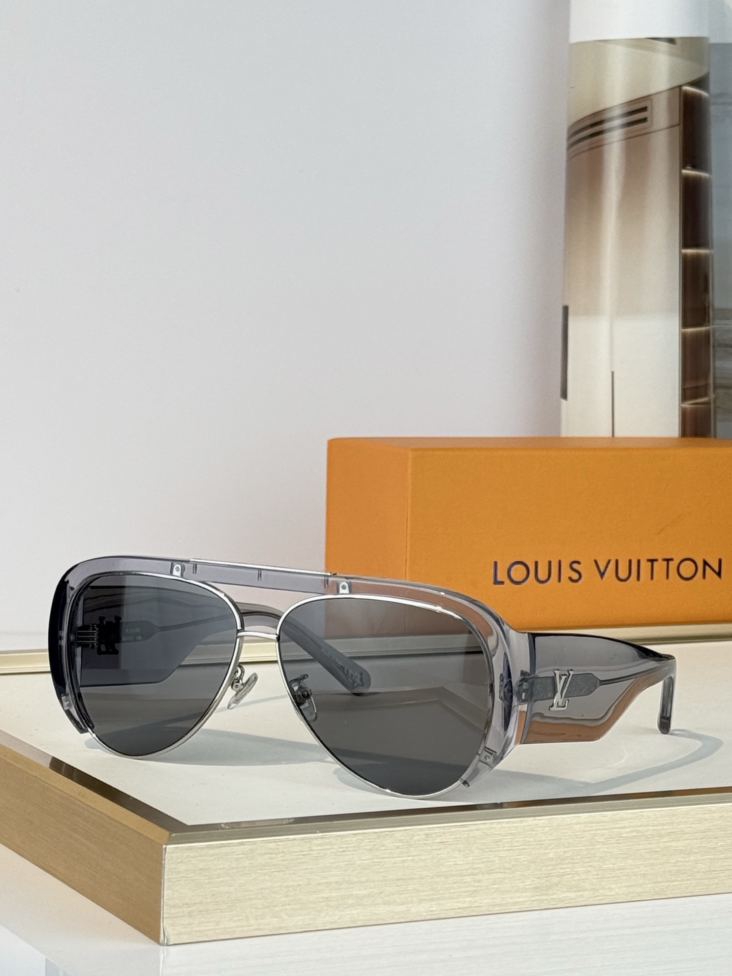 LOUIS VUITTO*MODEL：Z3333U Z3355U Z3366U Z3377U Z3399