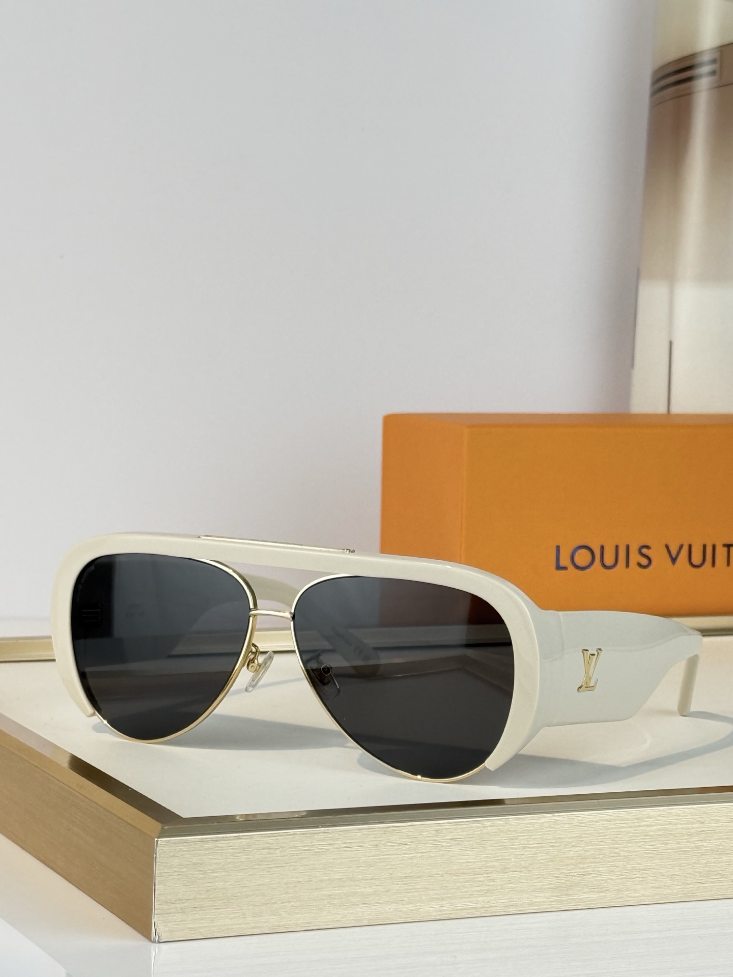 LOUIS VUITTO*MODEL：Z3333U Z3355U Z3366U Z3377U Z3399