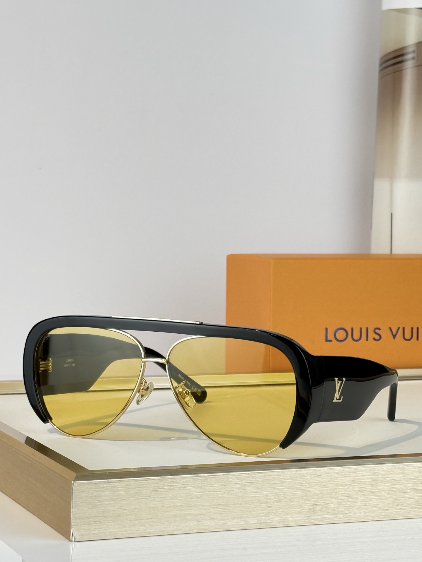 LOUIS VUITTO*MODEL：Z3333U Z3355U Z3366U Z3377U Z3399