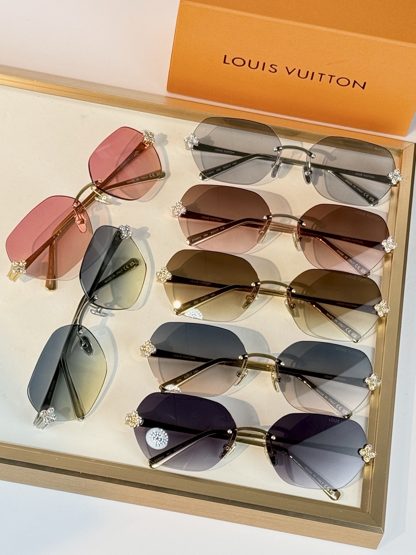 Louis Vuitton Model ：Z3324Usize ：62口17-140