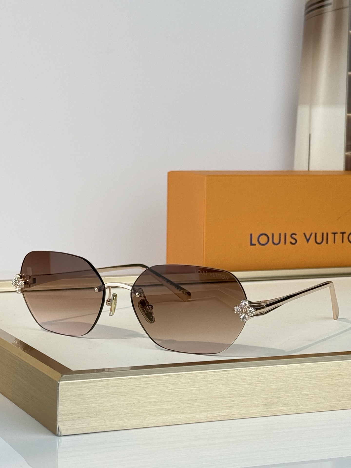 Louis Vuitton Model ：Z3324Usize ：62口17-140