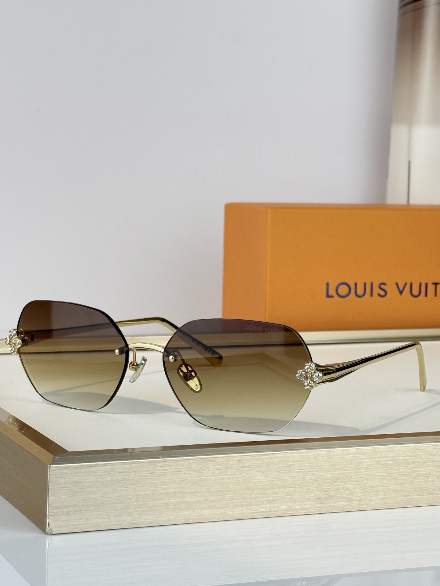 Louis Vuitton Model ：Z3324Usize ：62口17-140