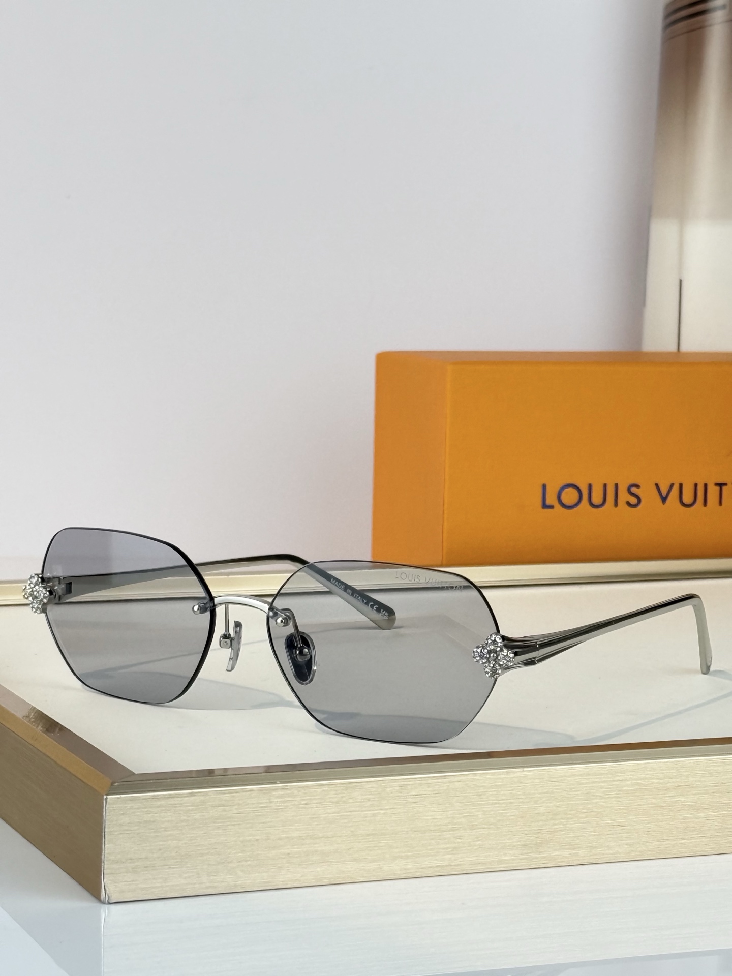 Louis Vuitton Model ：Z3324Usize ：62口17-140