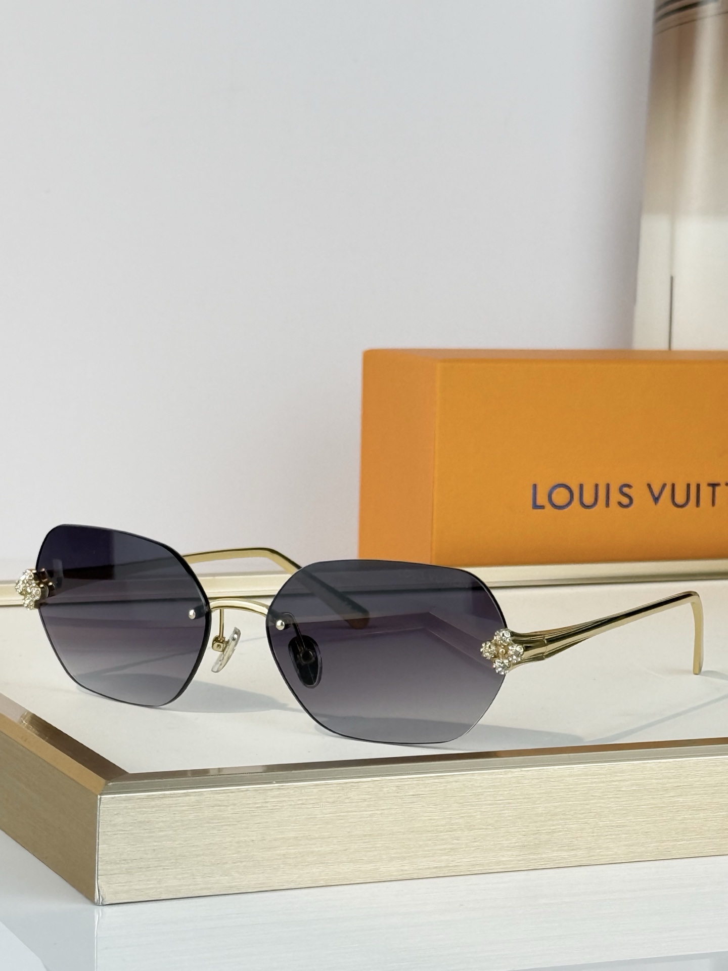 Louis Vuitton Model ：Z3324Usize ：62口17-140