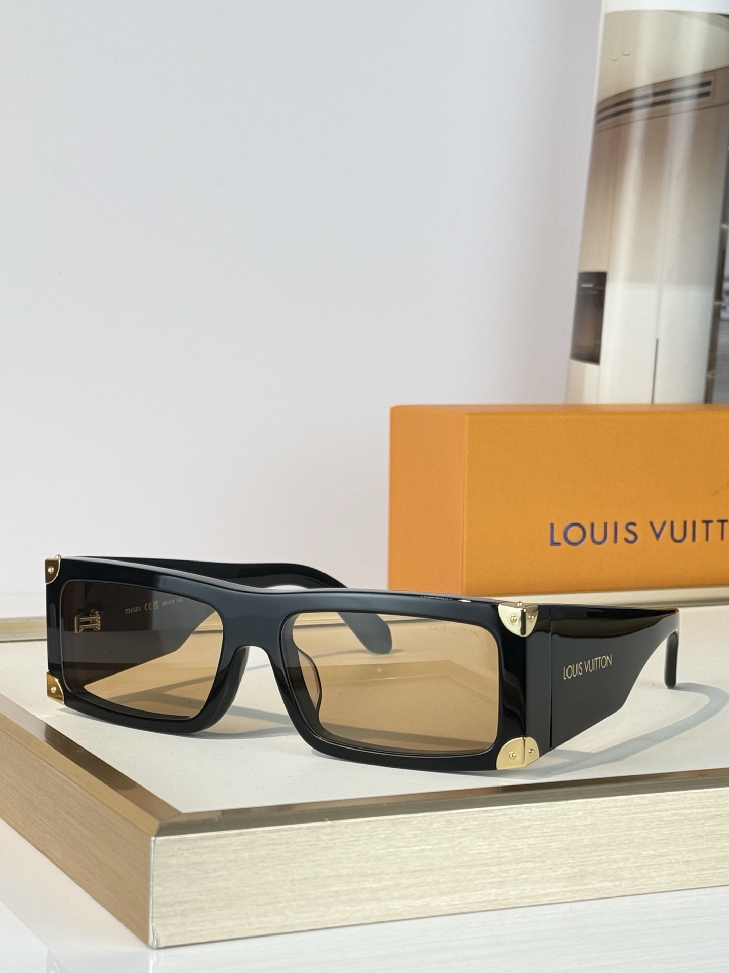 LOUIS VUITTO*MODEL：Z3157U Z3158U Z3191U Z3192U Z3269