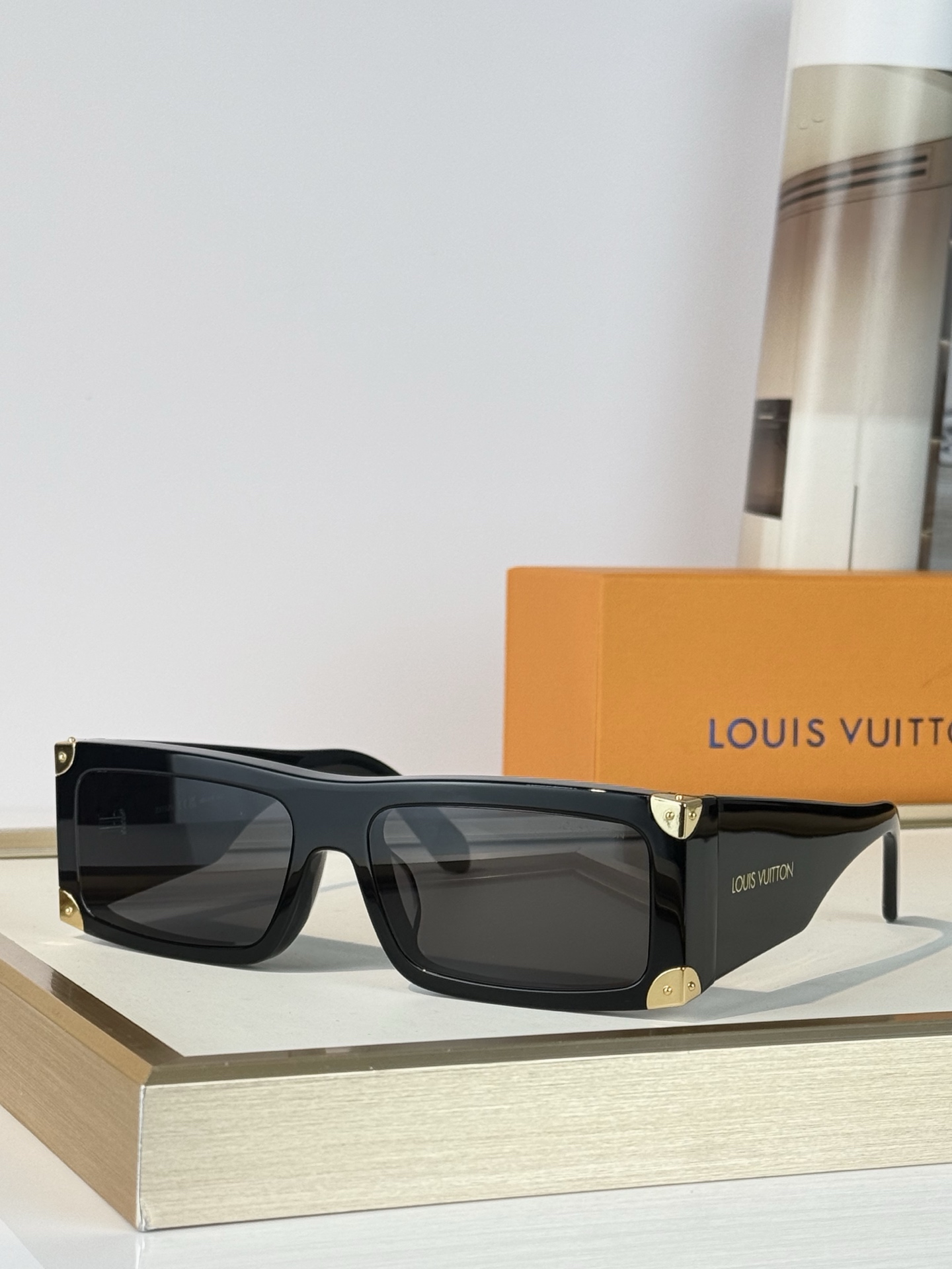 LOUIS VUITTO*MODEL：Z3157U Z3158U Z3191U Z3192U Z3269