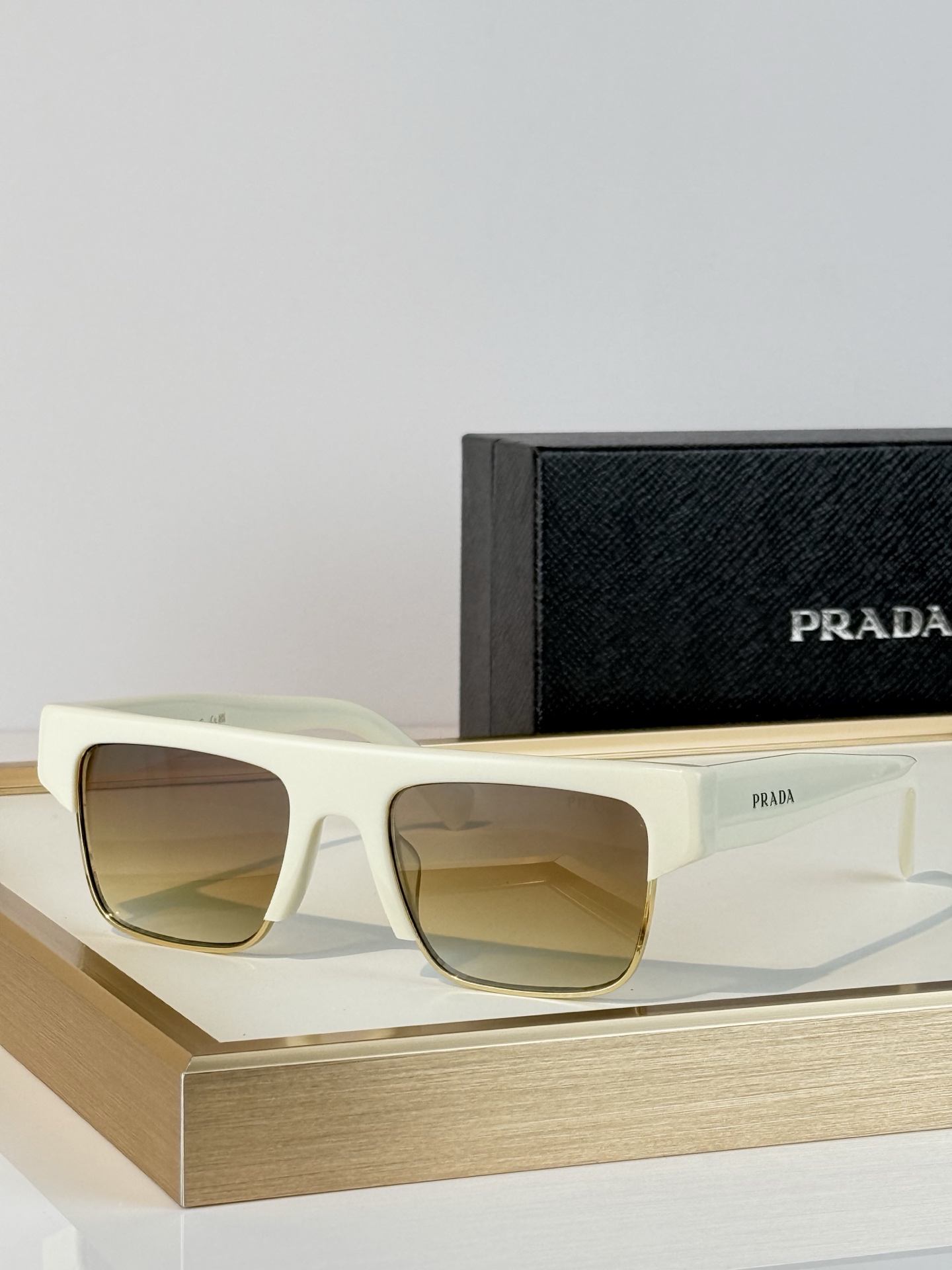 Prad*Mod：PR 2203SSize：54口21 145