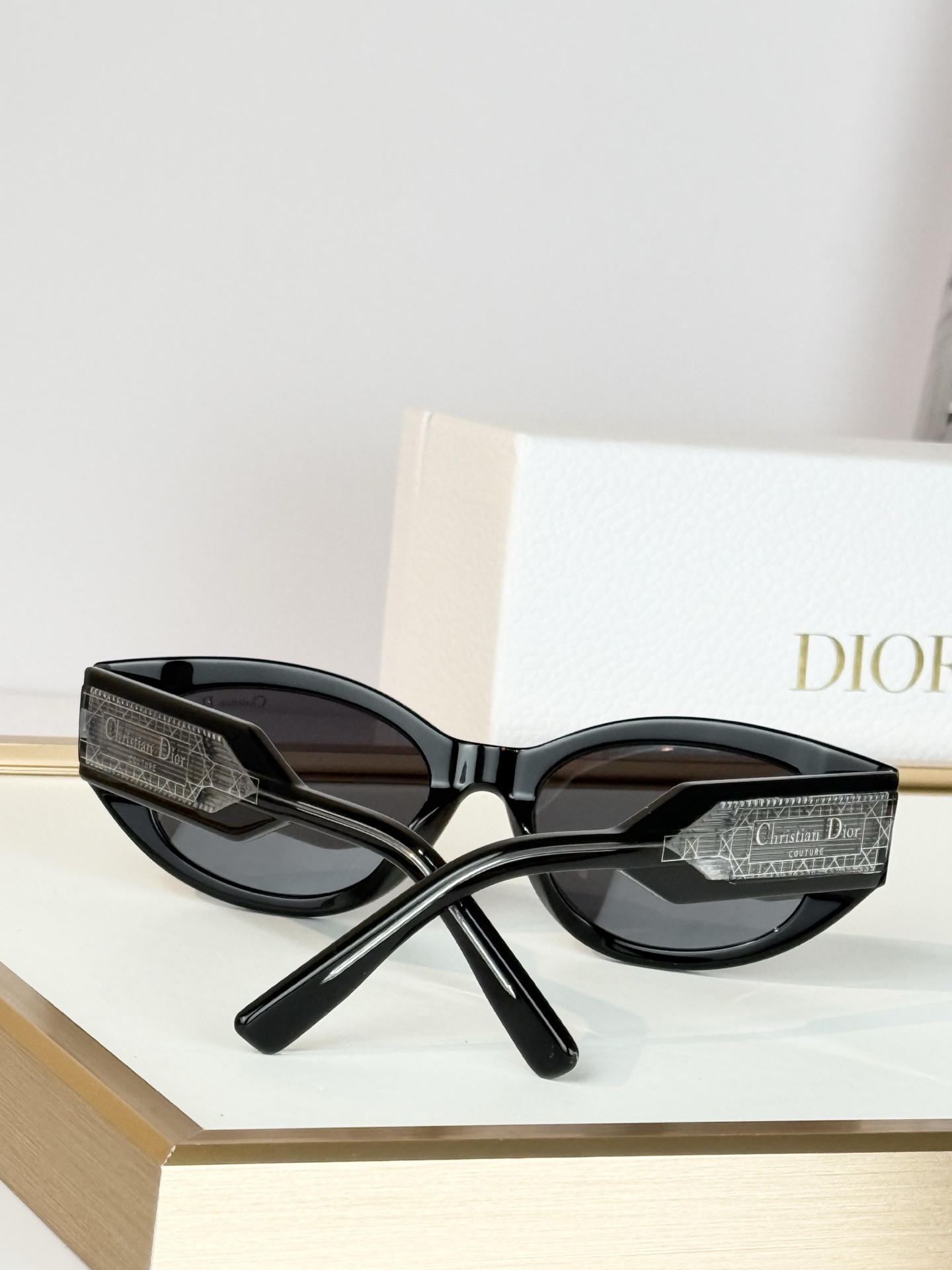 DIO*DSGTA54UCRSIZE：54口18-145