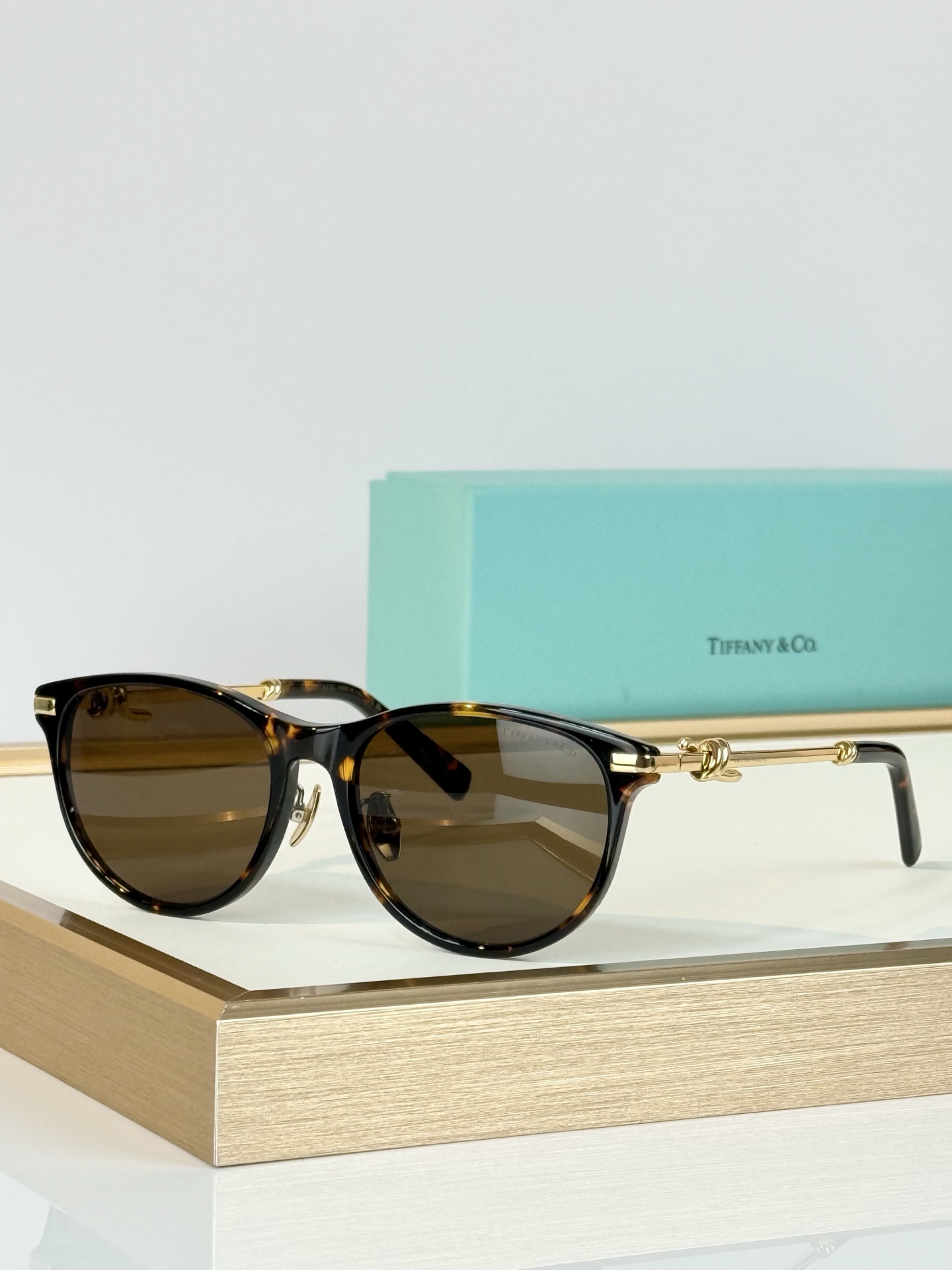 TIFFANY&Co. MODEL：OTF2279D SIZE：51口17-145  