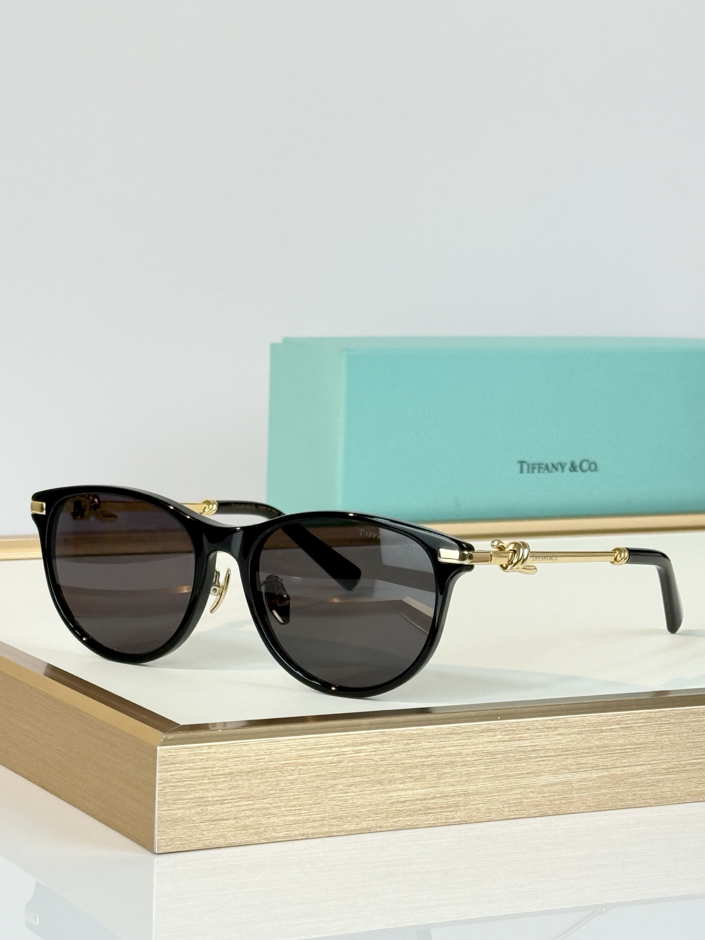 TIFFANY&Co. MODEL：OTF2279D SIZE：51口17-145  